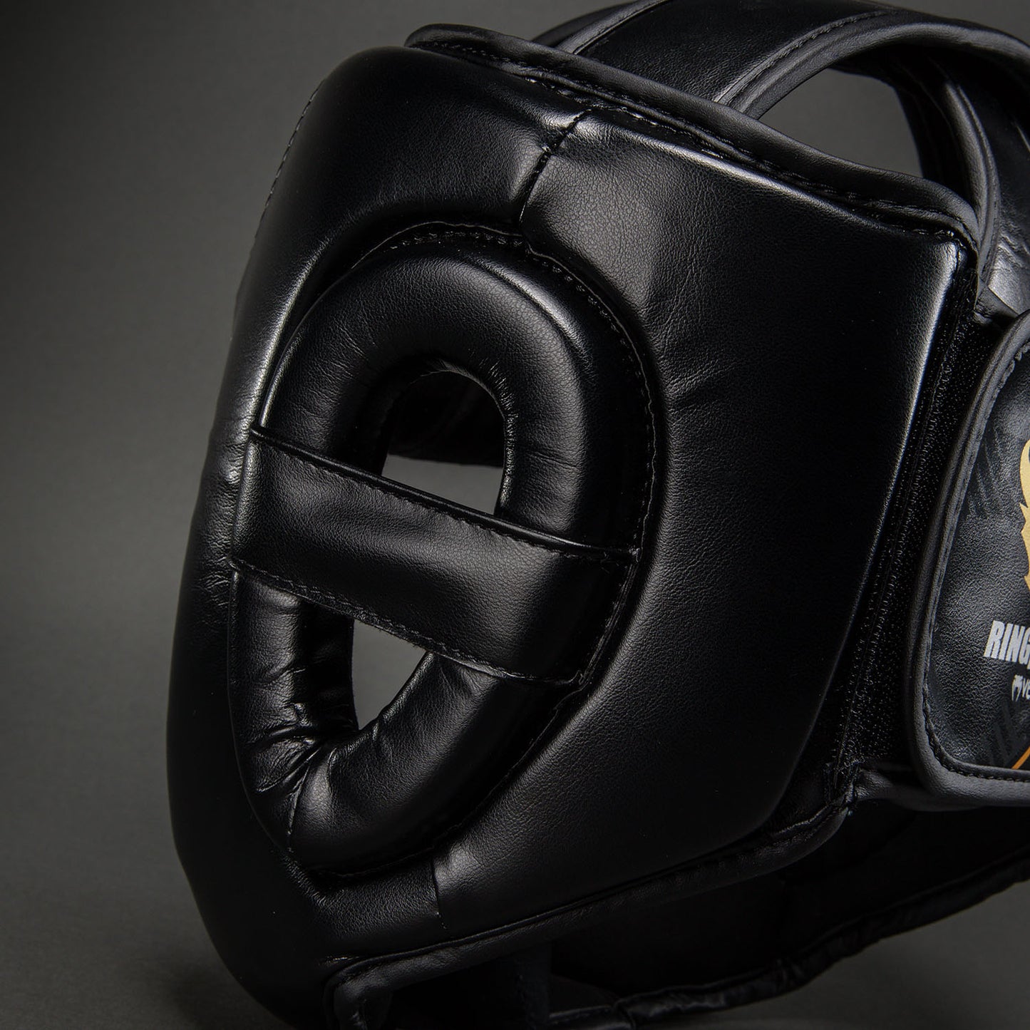 Venum Ringhorns Charger Hoofdbeschermer – Zwart/Goud