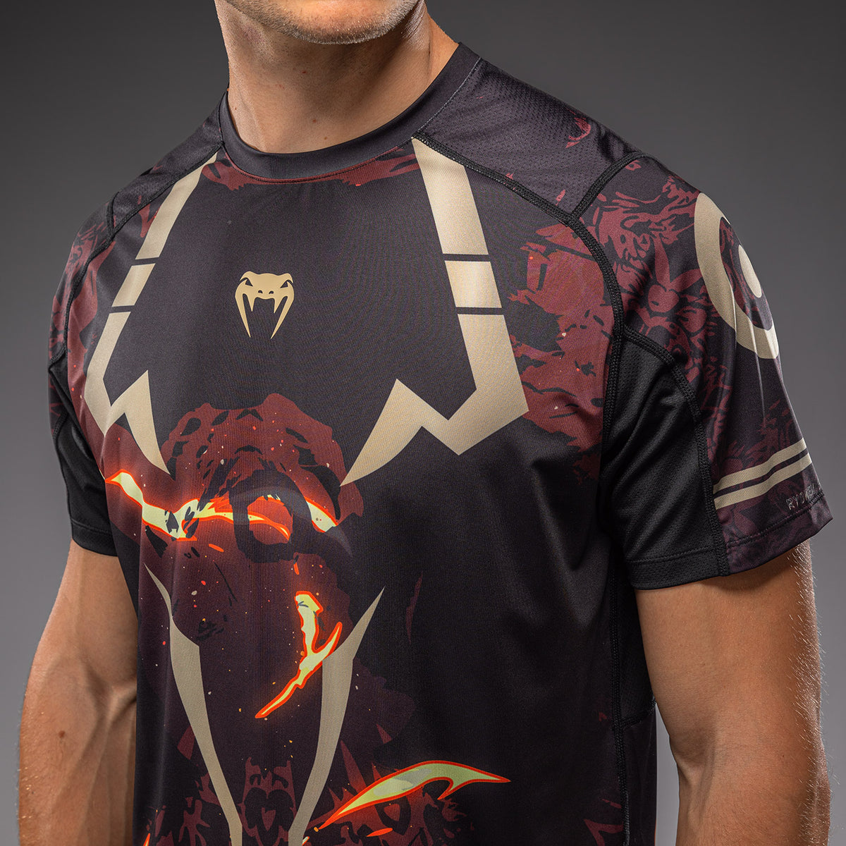 Jujutsu Kaisen x Venum Sukuna Dry Tech T-shirt – Zwart/Lichtbeige