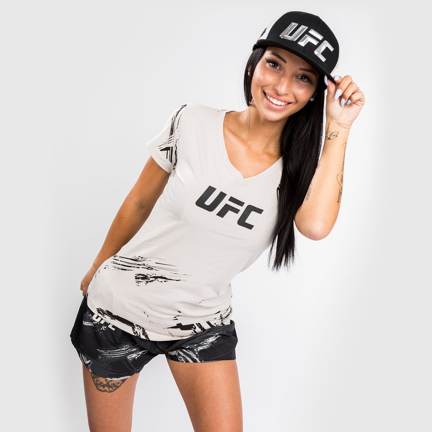 UFC Venum Authentic Fight Week 2.0 T-Shirt - Voor Dames -  Lichtbruin