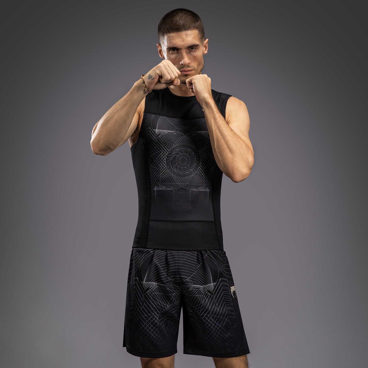 Venum G-Fit Air Mouwloze Rashguard Heren - Diepzwart / Woestijnzand
