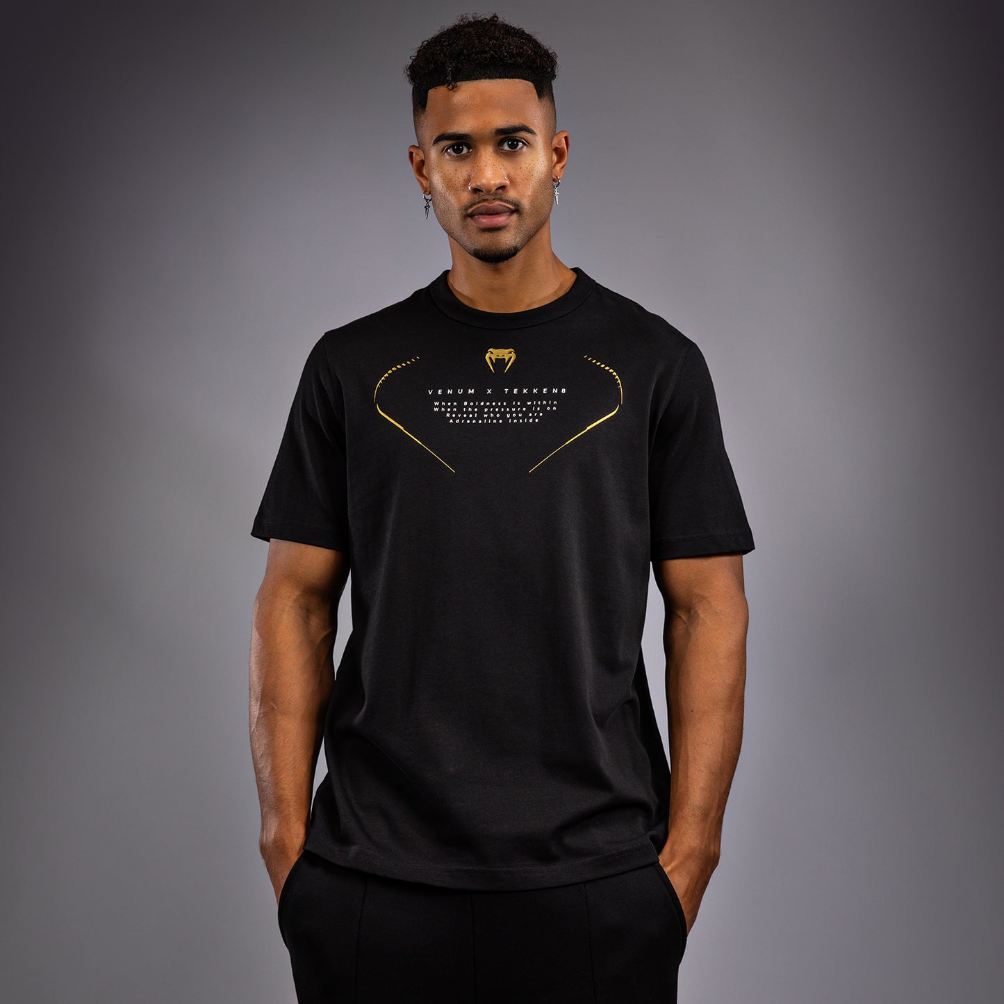 Venum x TEKKEN 8 - Marshall Law T-Shirt - Zwart/Rood/Goud