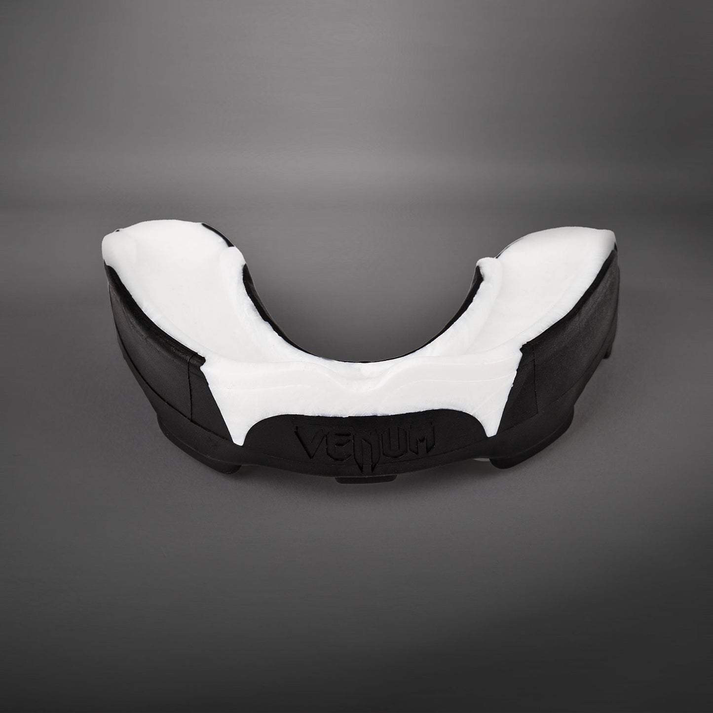 Venum Predator Gebitsbeschermer - zwart/wit