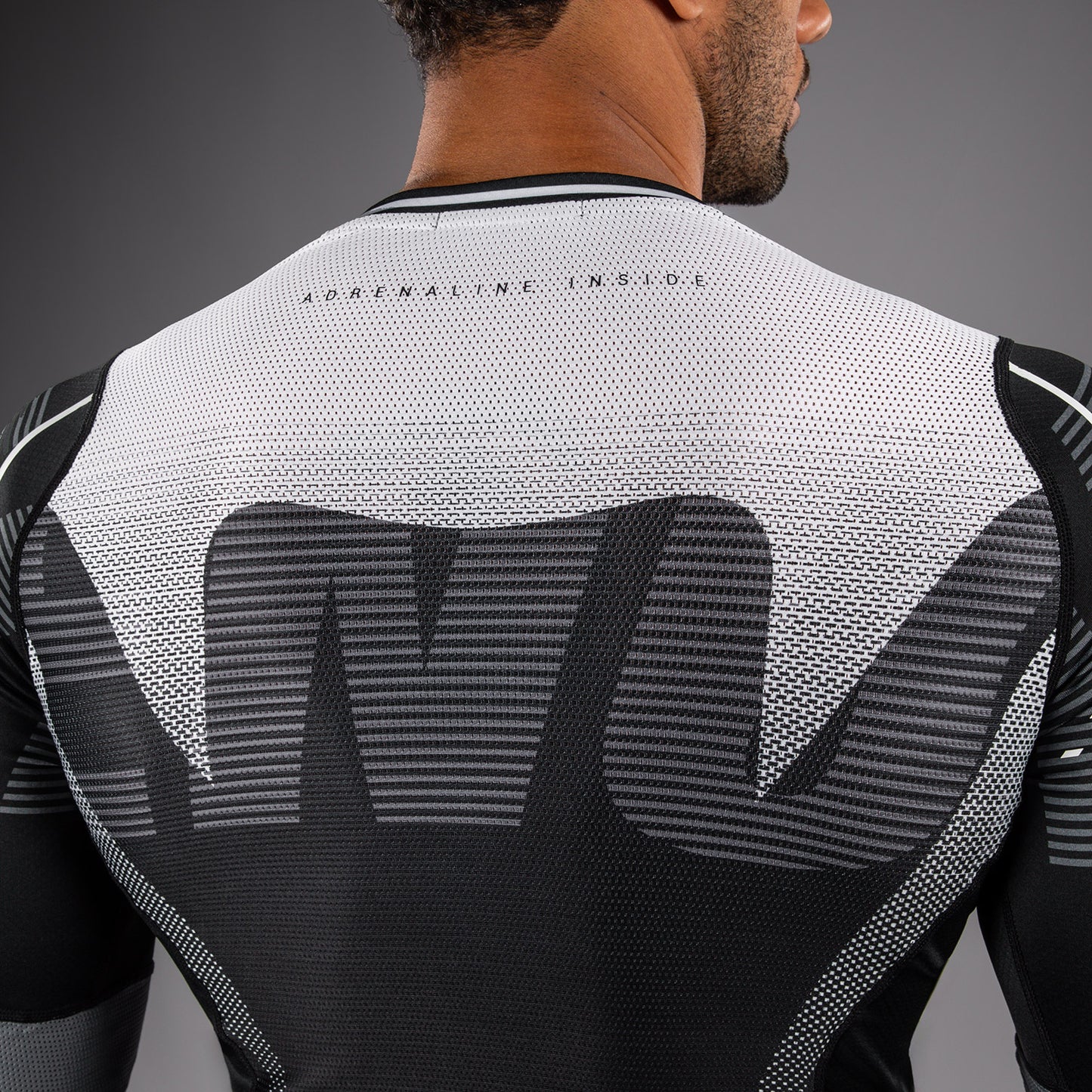 Venum Adrenaline Lange Mouwen Rashguard – Zwart/Zilvergrijs