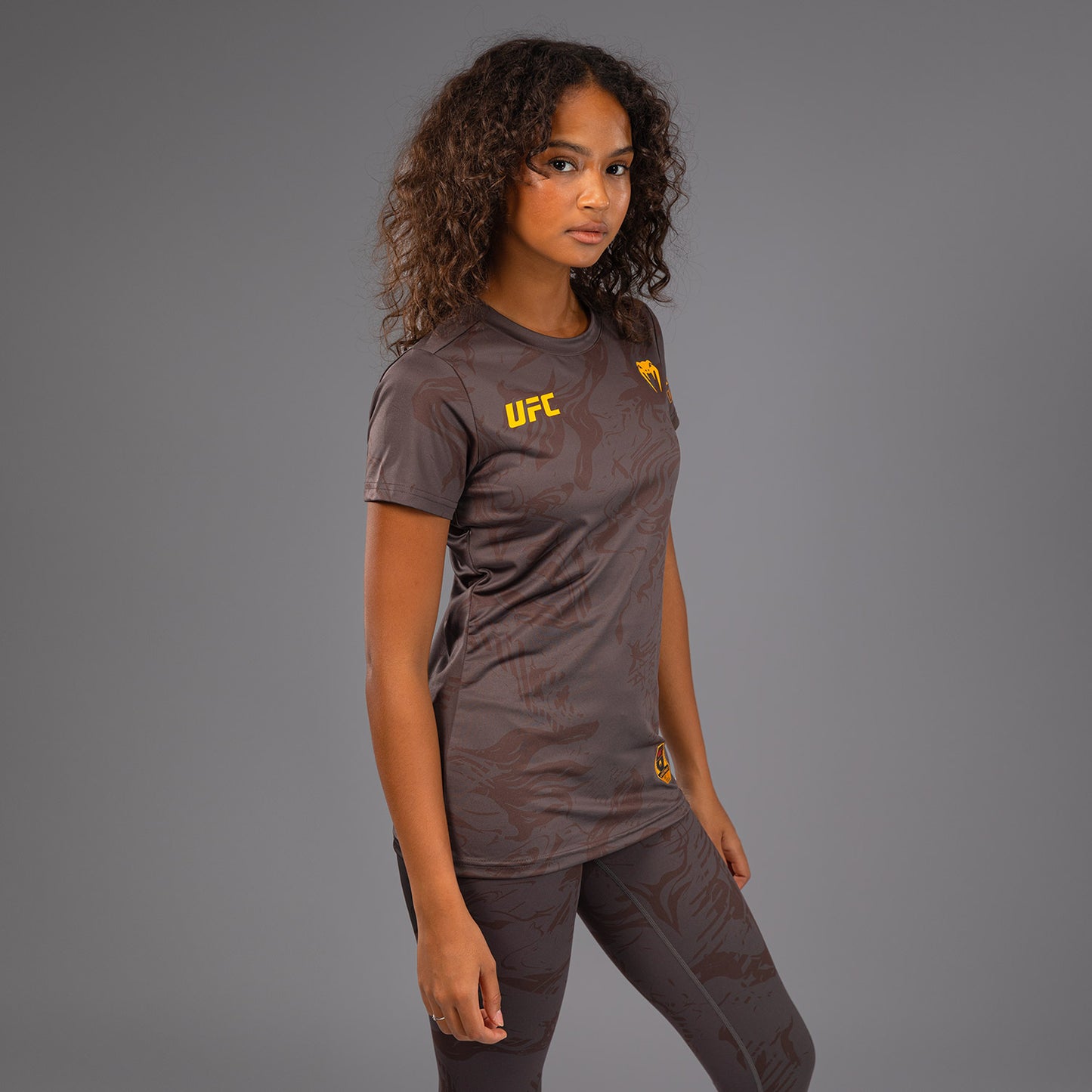 UFC Fusion by Venum Fight Week Dry-Tech T-shirt voor Dames - Earthen Brown