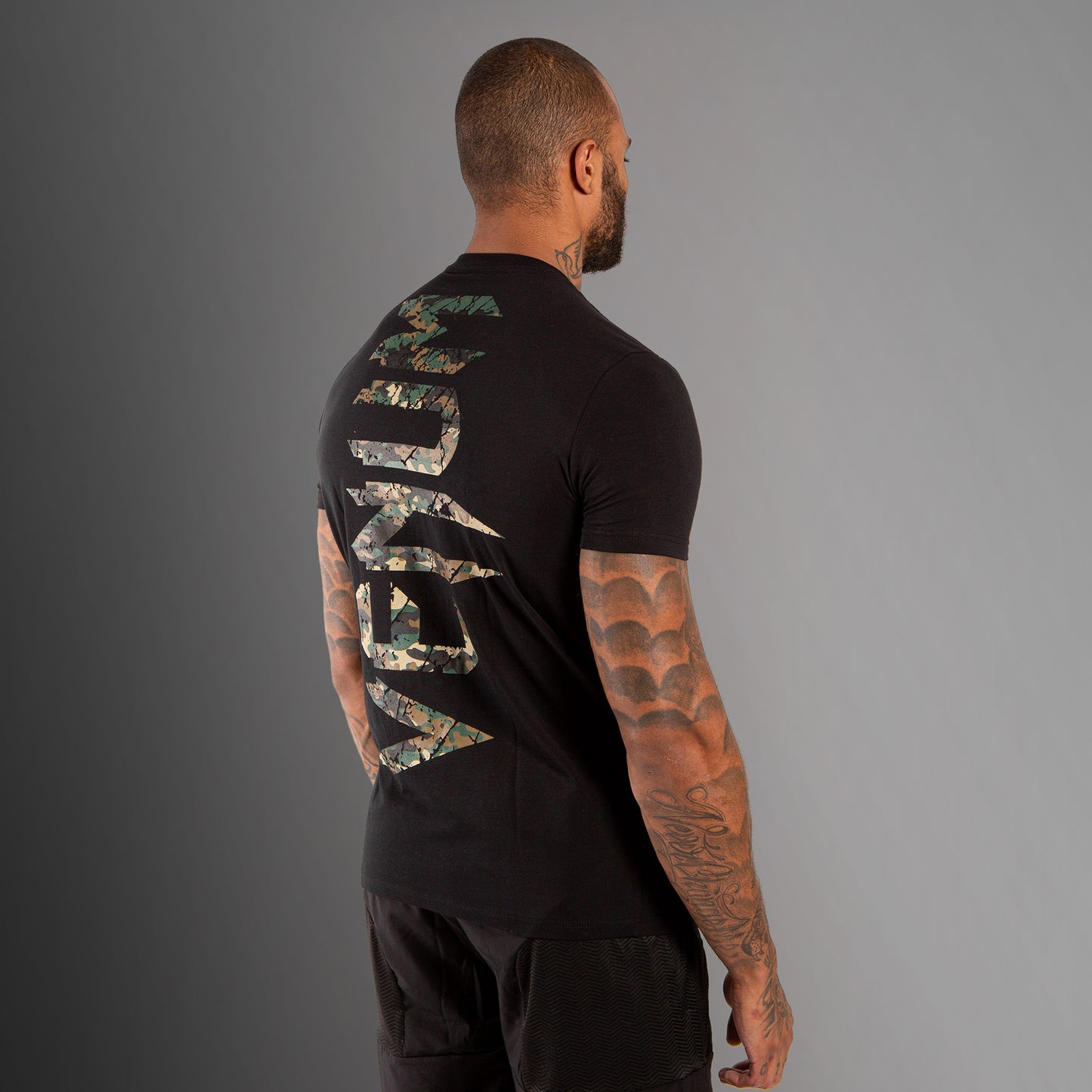 Venum Original Giant T-shirt - Zwart / Boscamouflaje