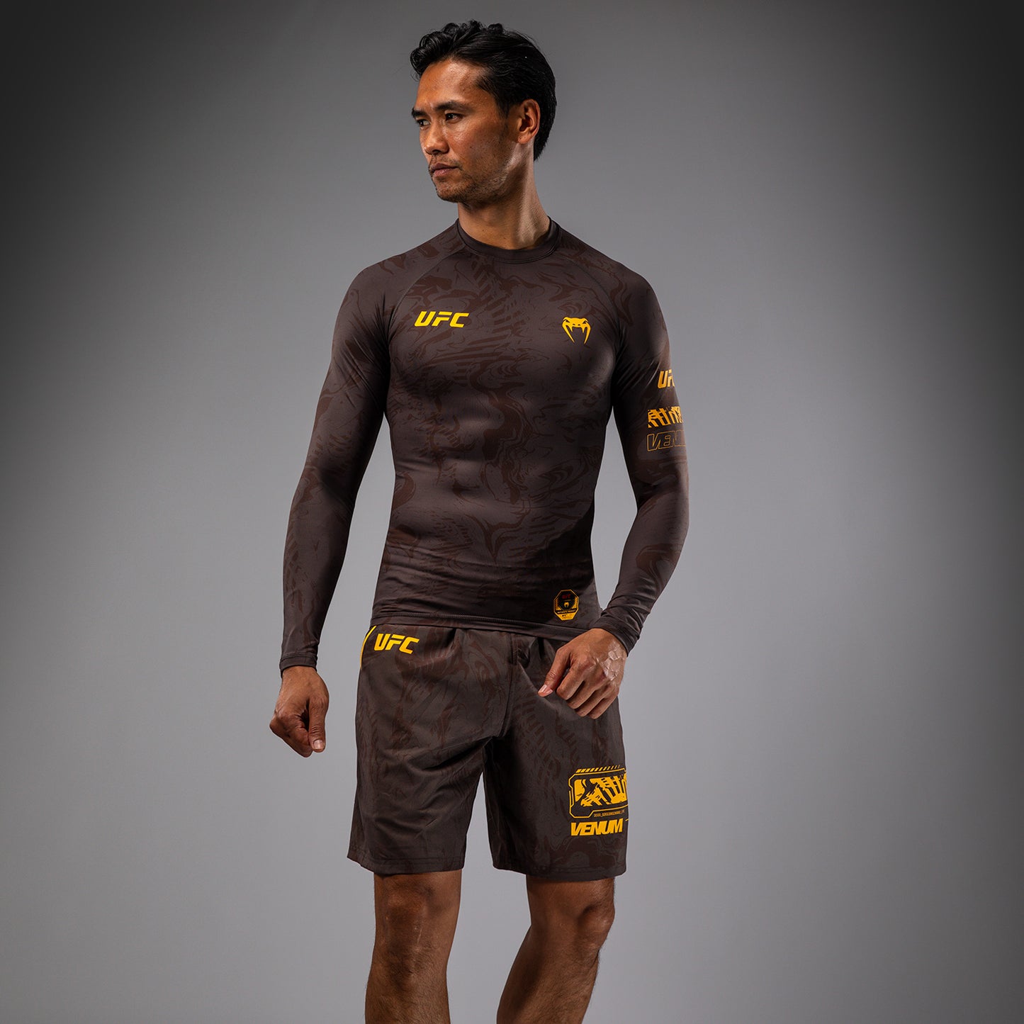 UFC Fusion by Venum Fight Week Performance Rashguard met Lange Mouwen voor Heren - Earthen Brown
