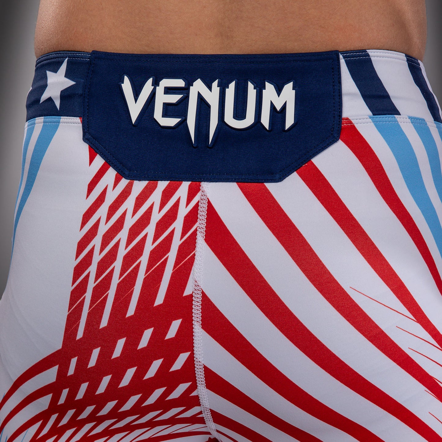 Official UFC Freedom 250 by Venum Authentic Fight Night Vale Tudo Shorts voor heren - Wit