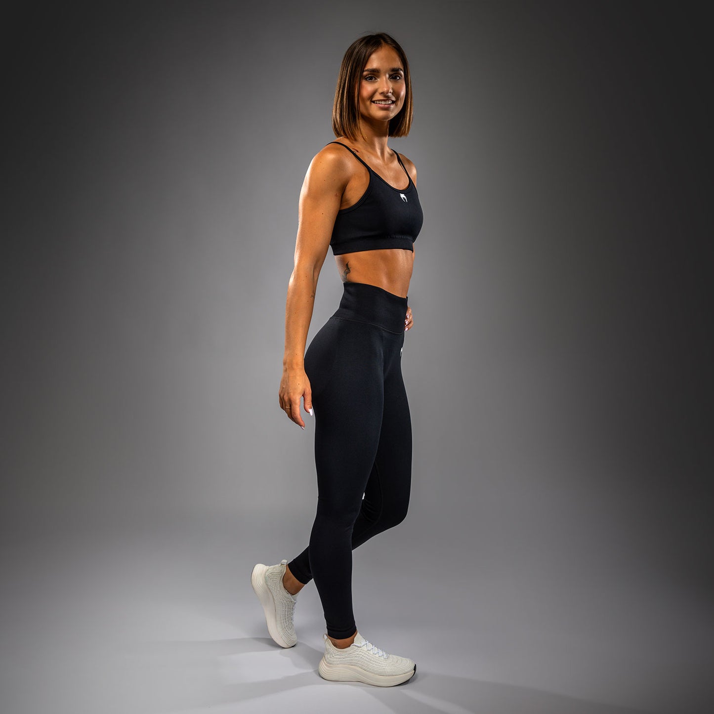 Venum Sculpt Women’s Sportbeha – Zwart/Wit