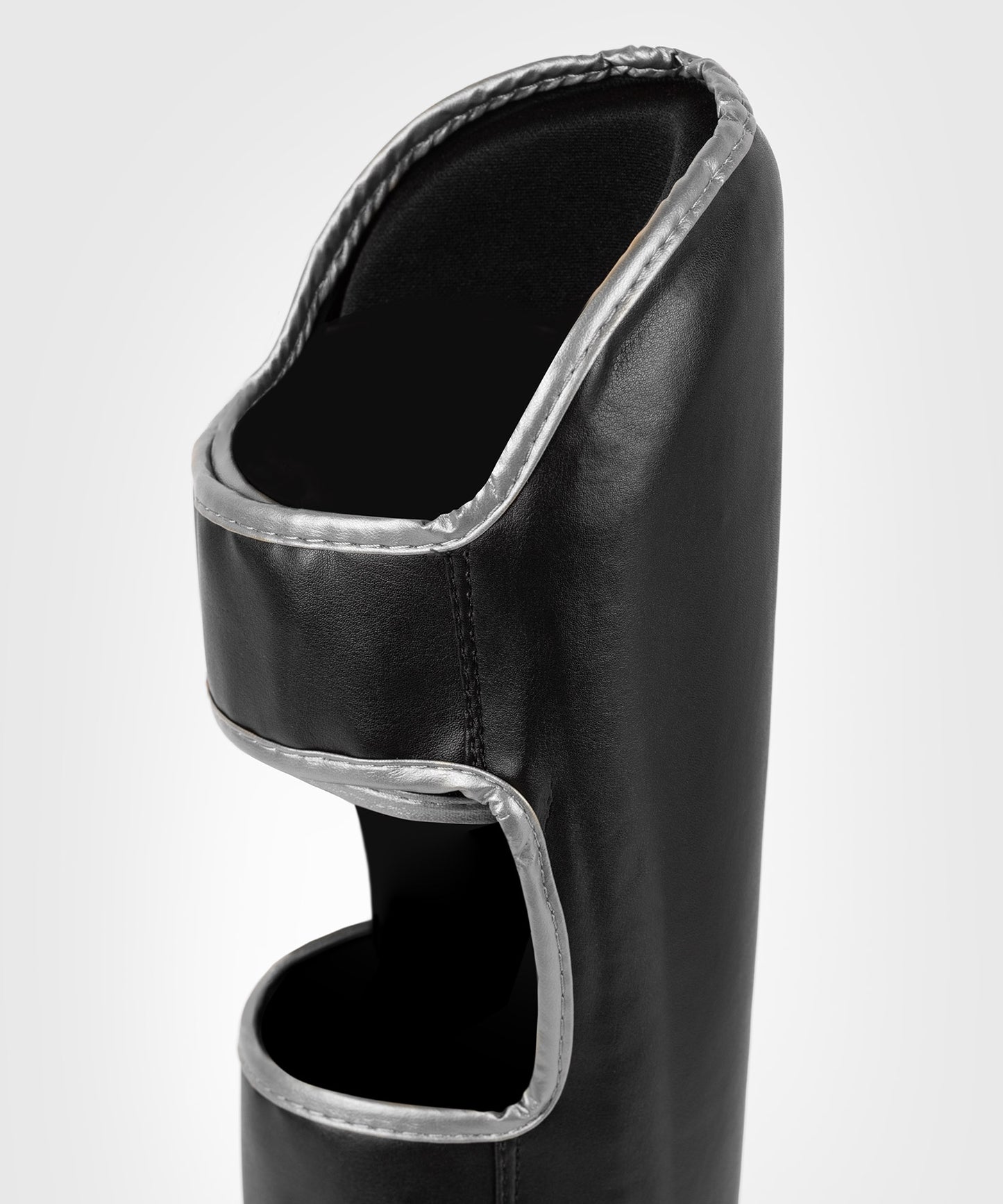 Venum Challenger Scheenbeschermers - Zwart/Zilver
