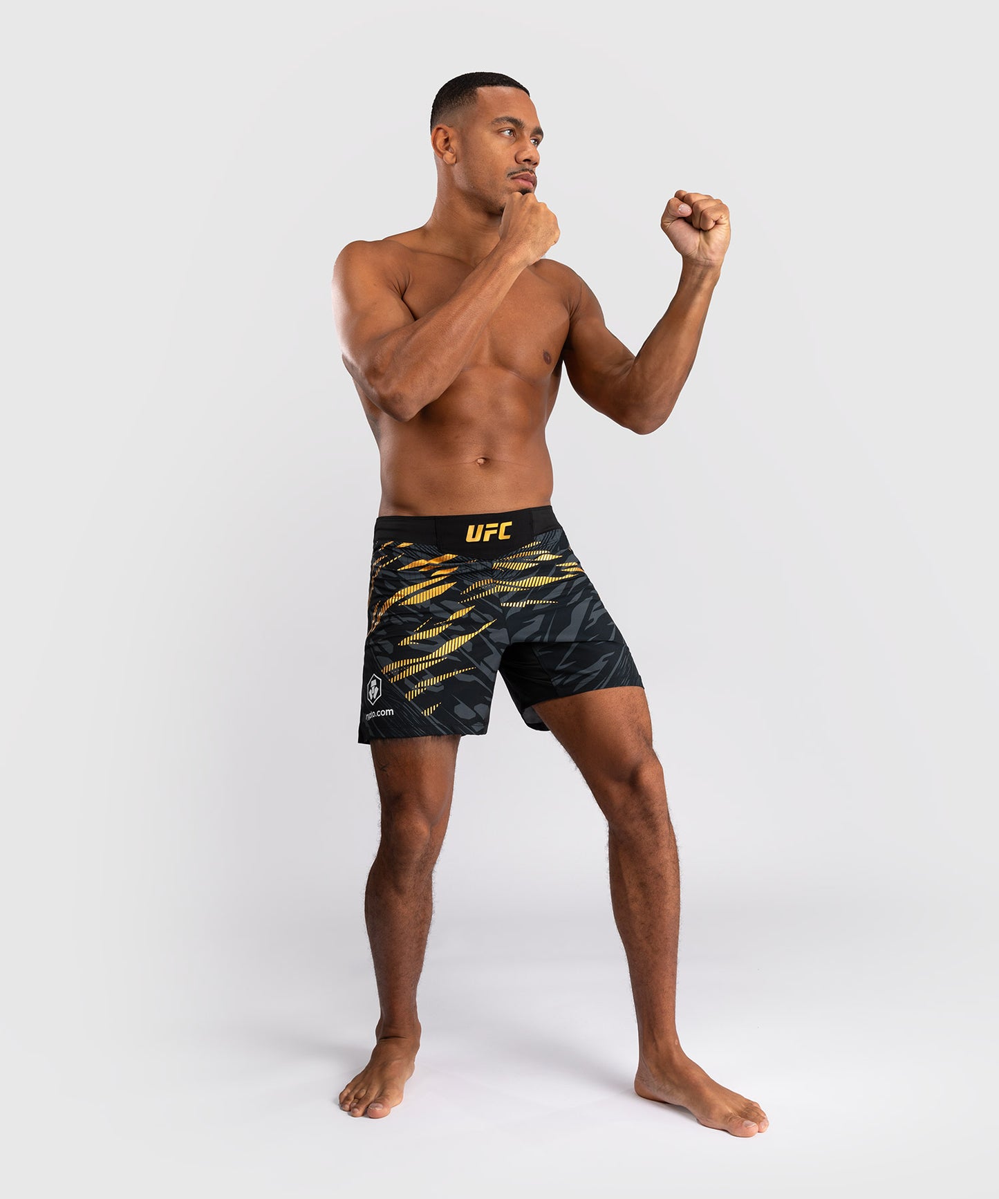 UFC Fusion by Venum Authentic Fight Night Fight Shorts voor Heren - Kort Fit - Champion