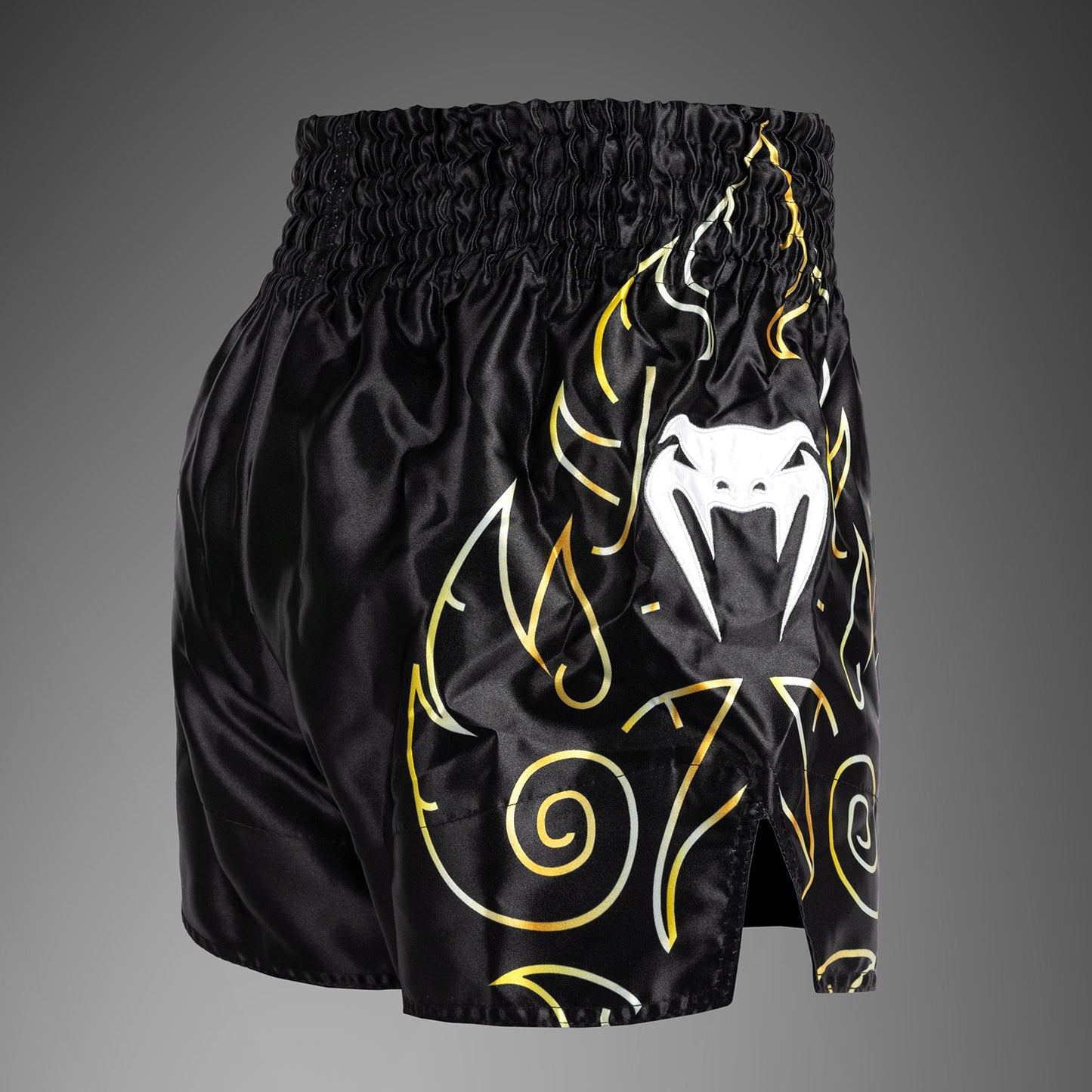 Venum VTC Flames Muay Thai Shorts - Zwart/Goud