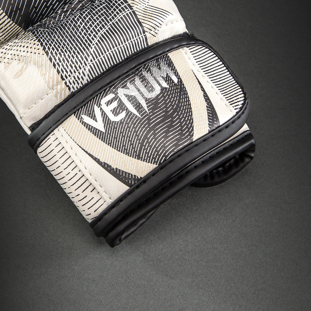 Venum Galactic 3.0 Sparringhandschoenen - Gebroken wit/Zwart