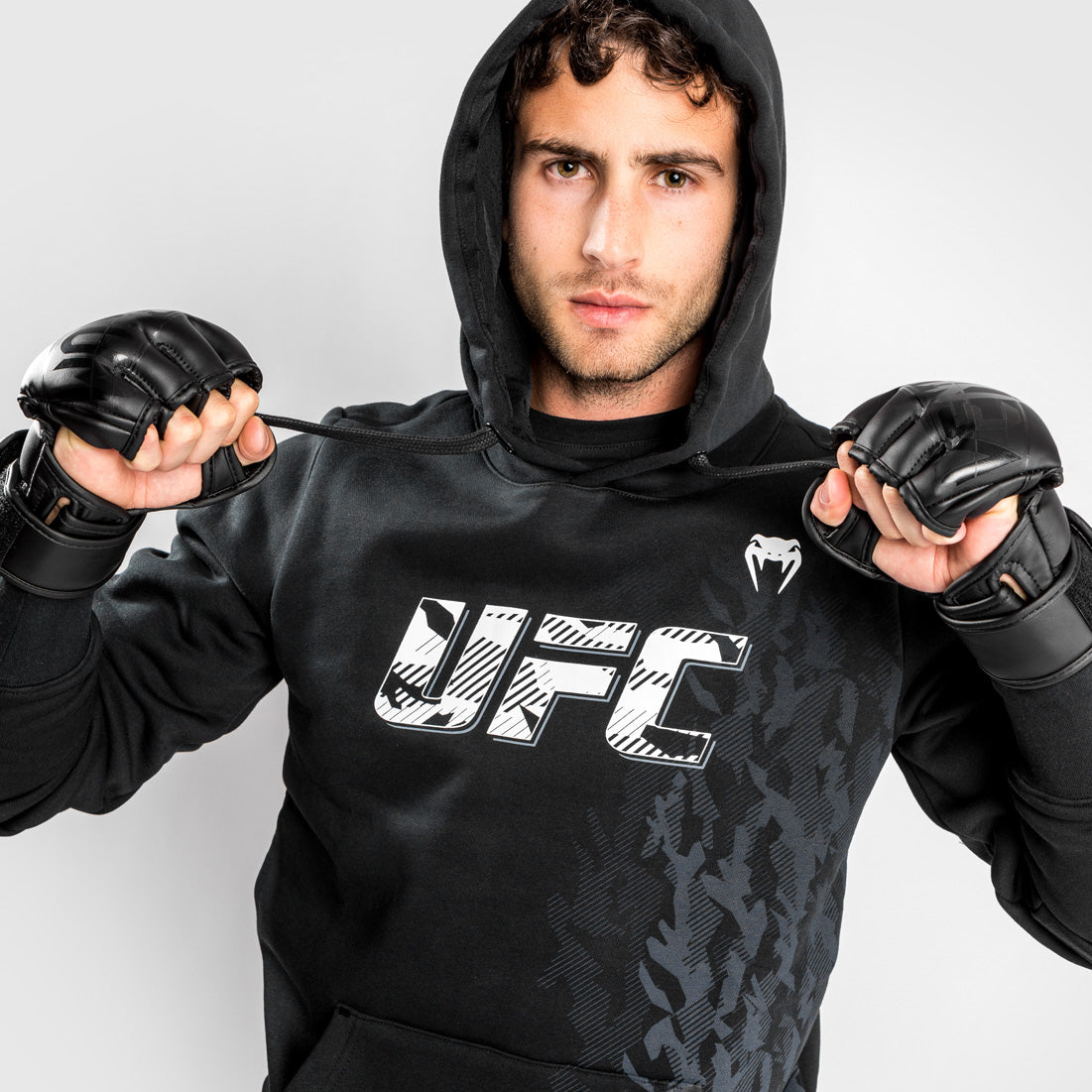 UFC Venum Authentic Fight Week Pullover Hoodie voor heren - Zwart