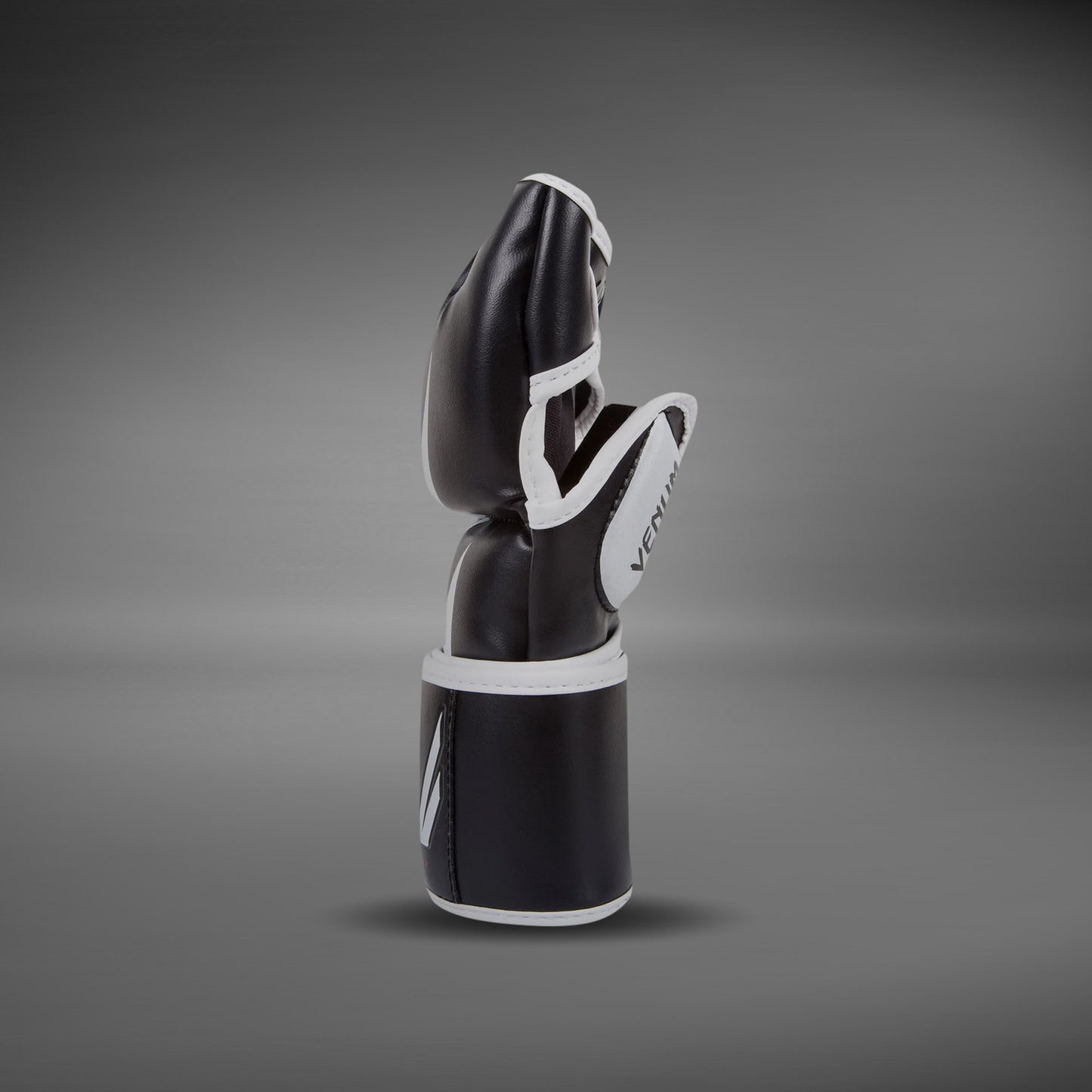 Venum Challenger MMA Handschoenen - Zwart