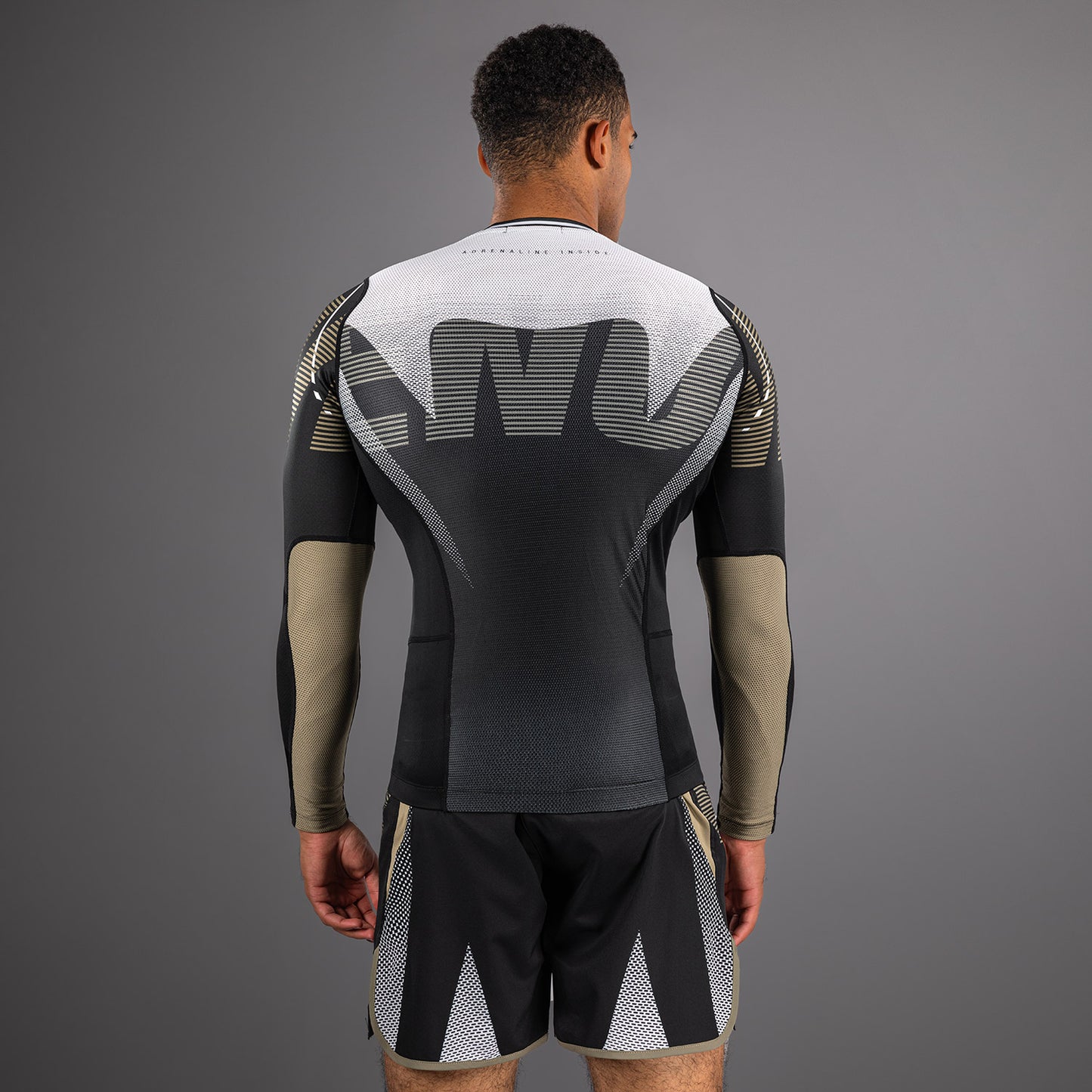 Venum Adrenaline Lange Mouw Rashguard – Zwart/Zand