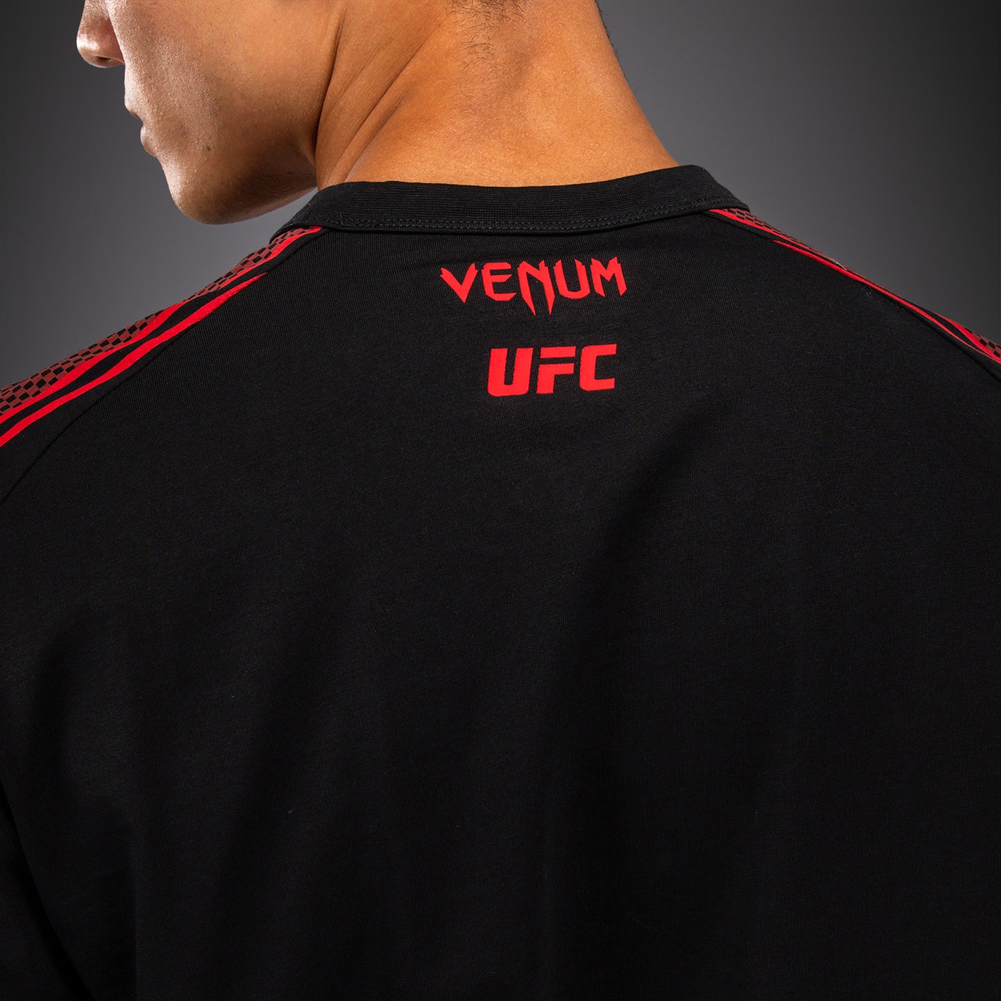 Venum UFC Unity by Venum Authentic Fight Week Heren T-shirt met Lange Mouwen - Zwart