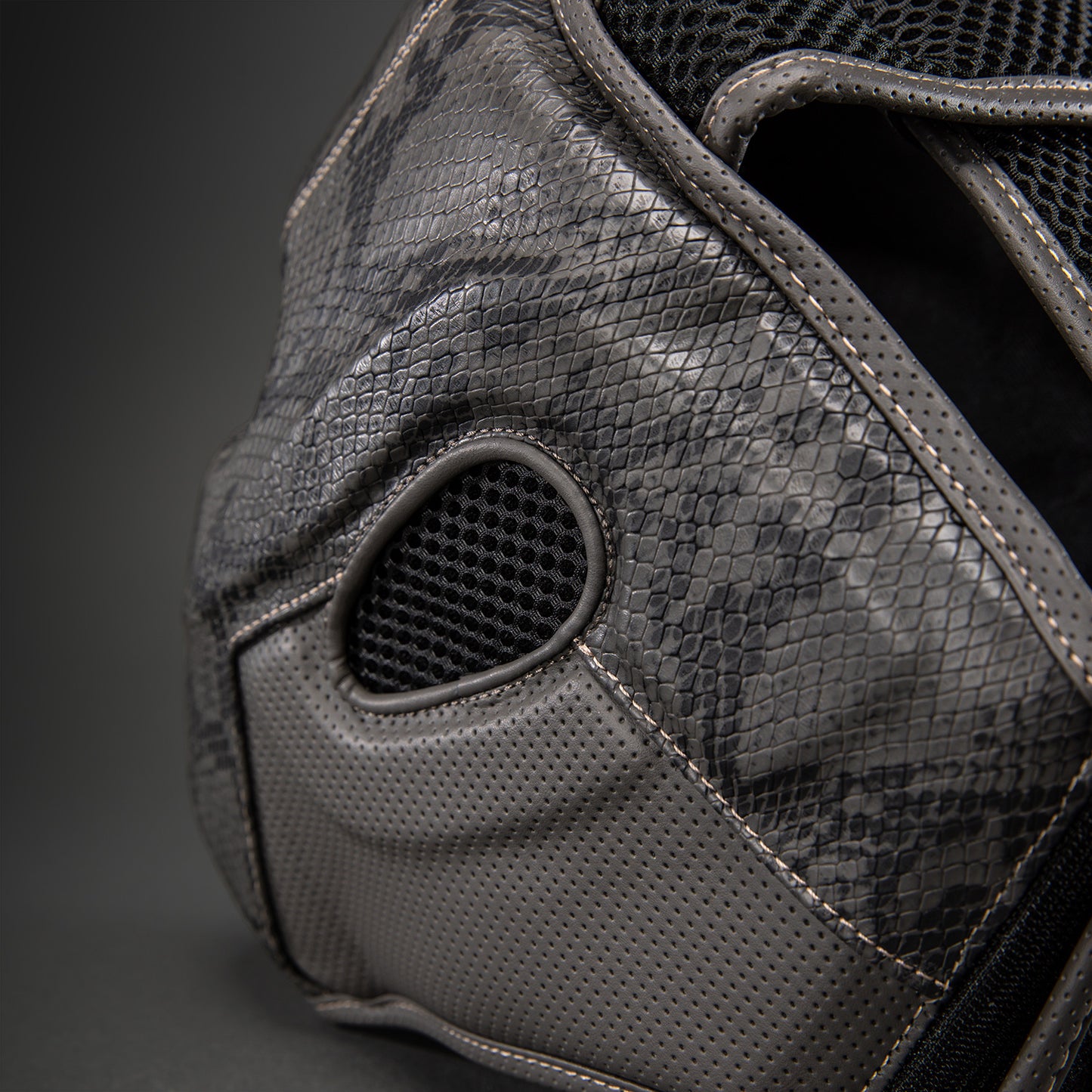 Venum Impact Evo Scales Hoofdbeschermer – Donkergrijs