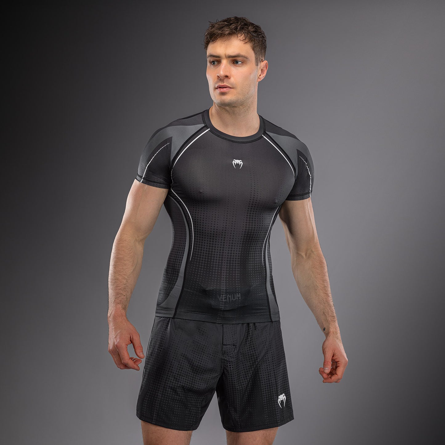 Venum Stealth Rashguards met korte mouwen – Zwart/Wit