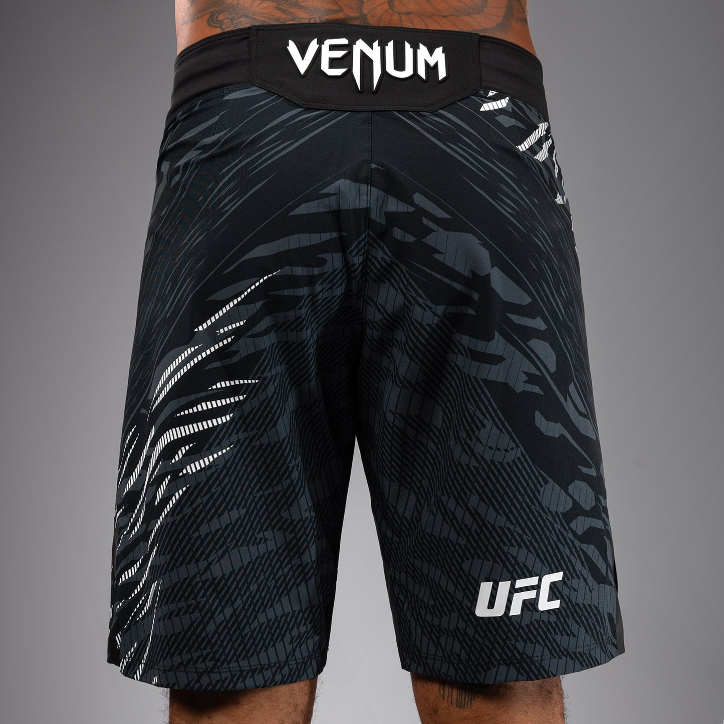 UFC Fusion by Venum Authentic Fight Night Fight Shorts voor Heren - Lang Fit - Zwart