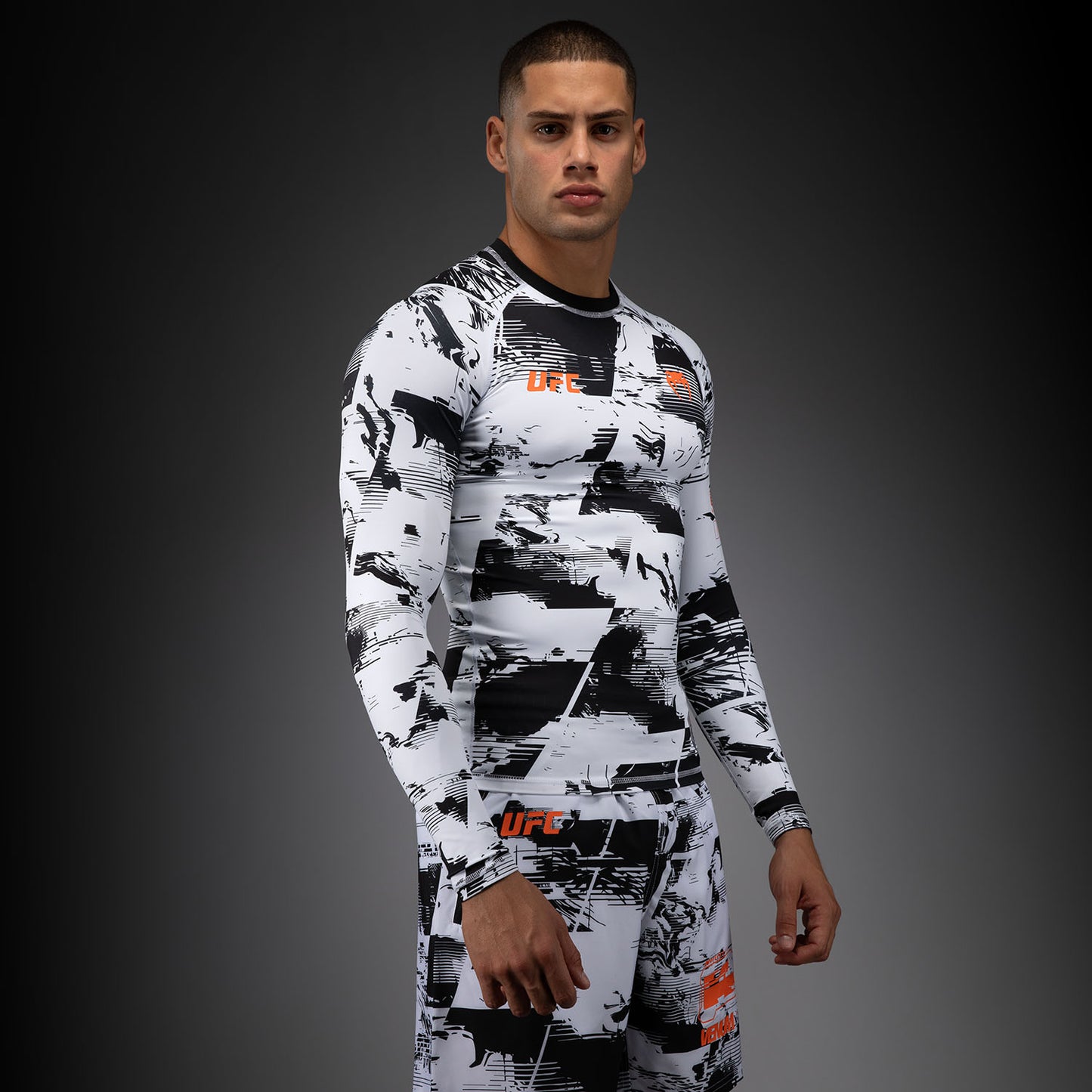 UFC Zenith by Venum Authentic Fight Week Performance Longsleeve Rashguard Heren - Wit