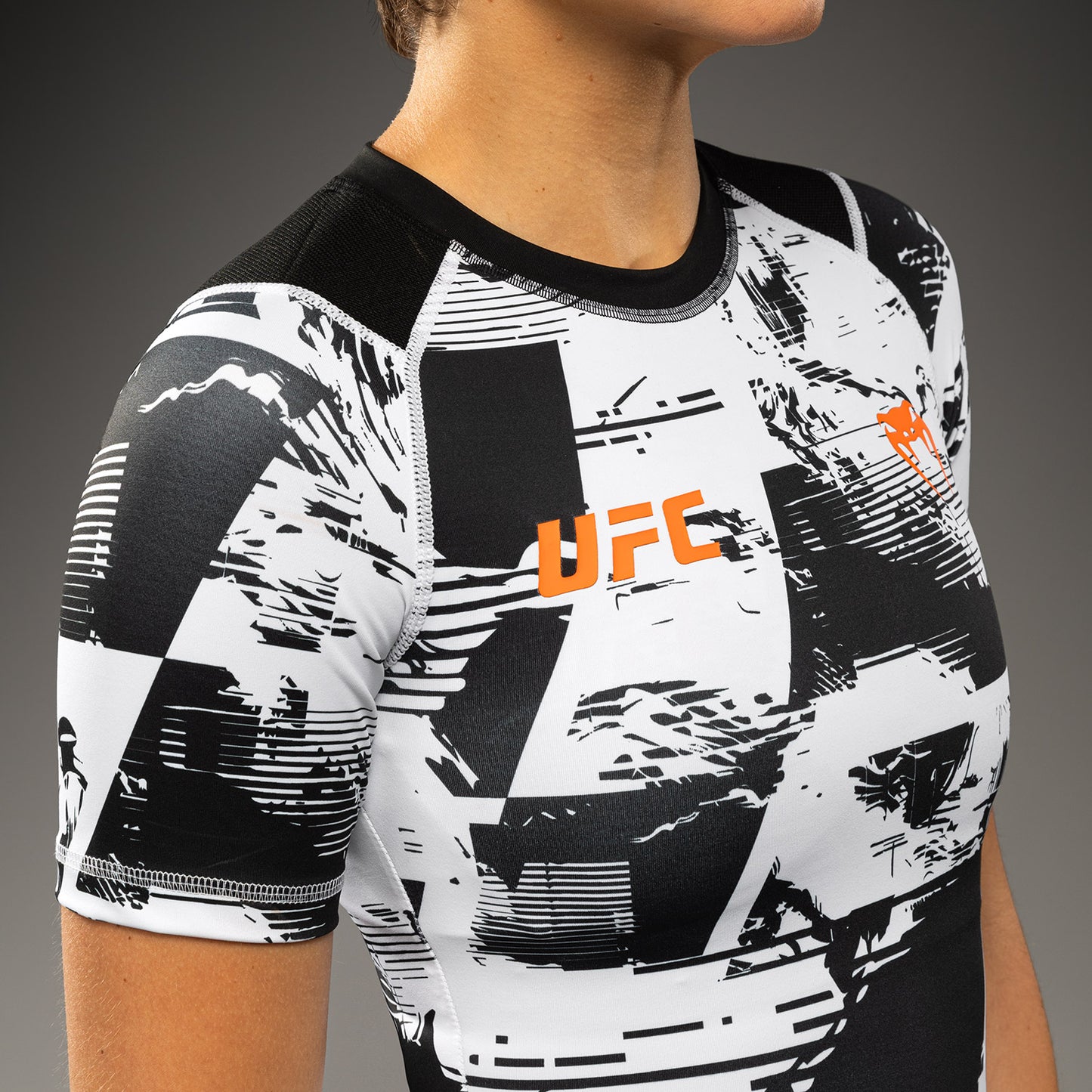 UFC Zenith by Venum Authentic Fight Week Performance Rashguard Korte Mouw Dames - Wit