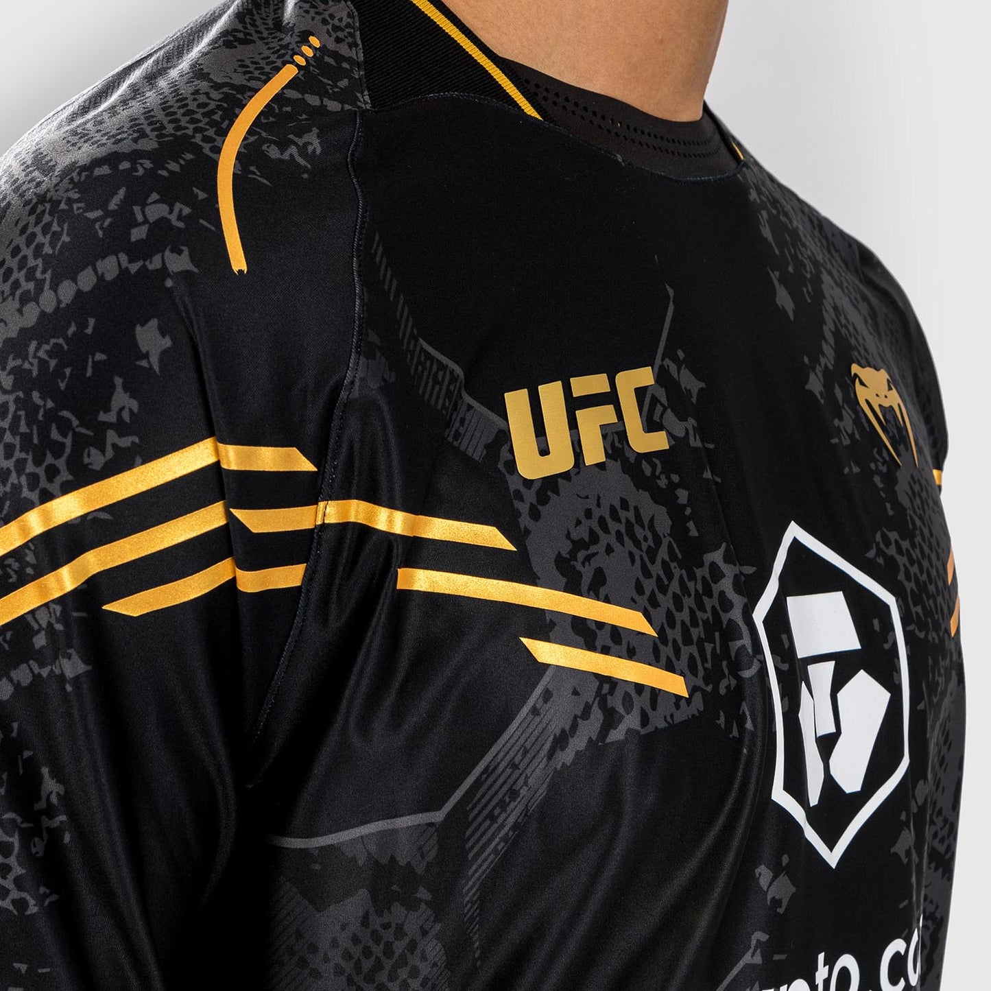 UFC Adrenaline by Venum Authentic Fight Night Heren Walkout Jersey - Champion