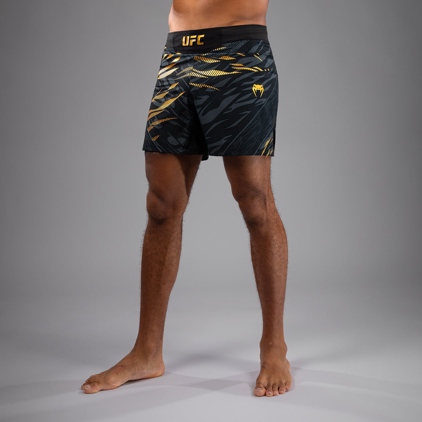 UFC Fusion by Venum Authentic Fight Night Fight Shorts voor Heren - Kort Fit - Champion