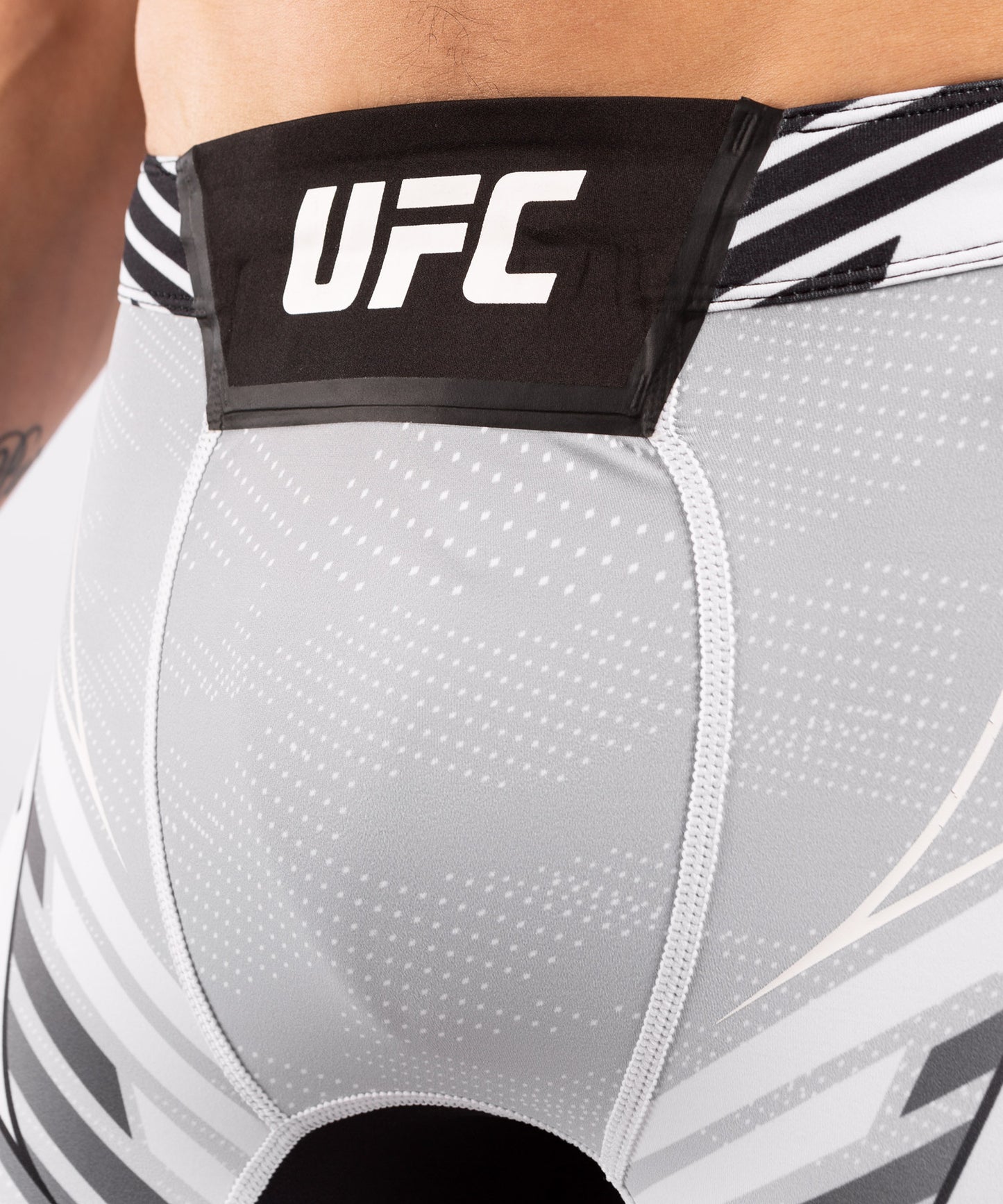 UFC Venum Authentic Fight Night Vale Tudo Herenshort - Long Fit - Wit