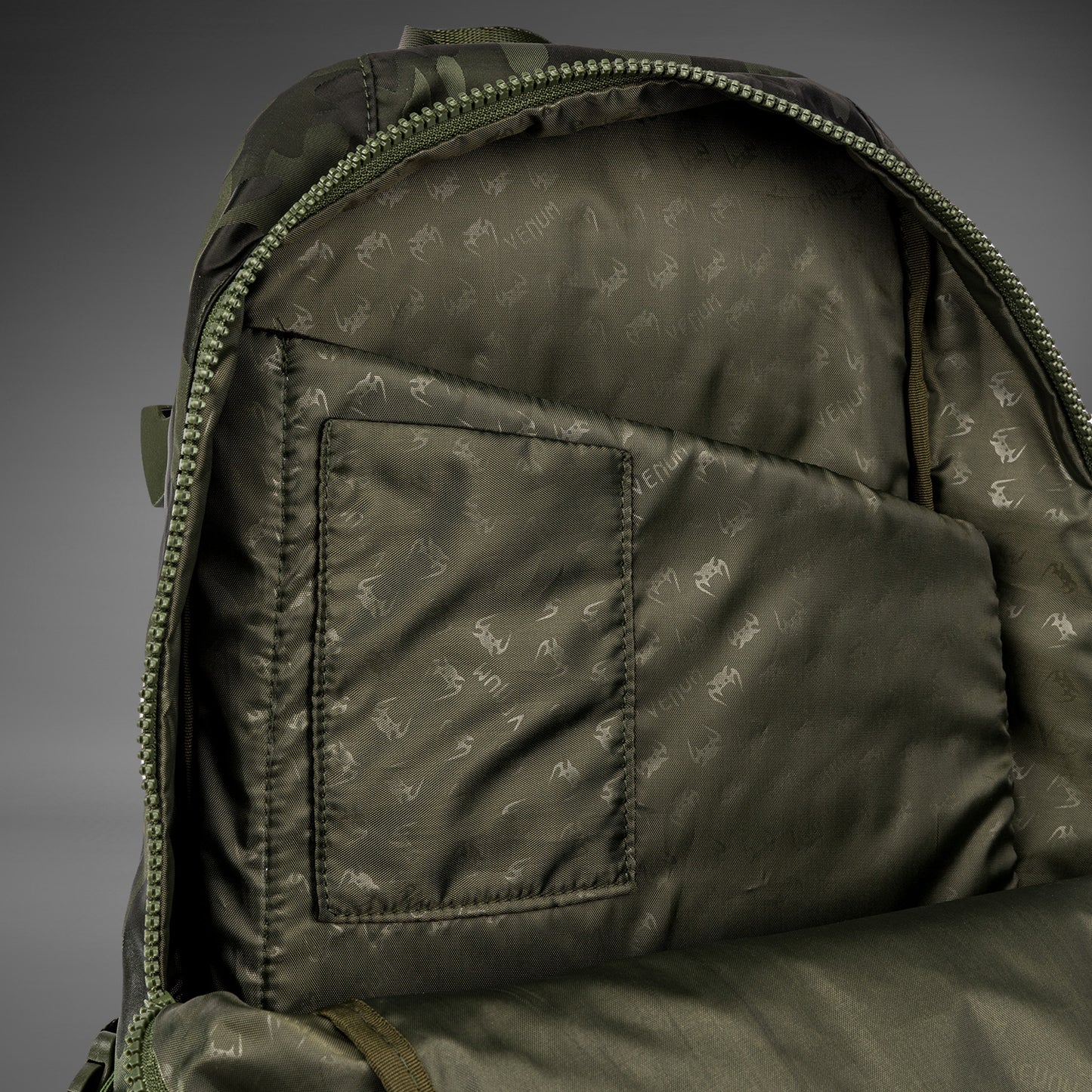 Venum Challenger Pro Rugzak – Khaki/Camo