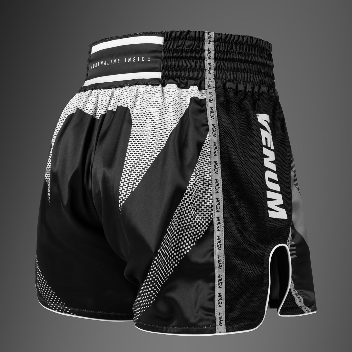 Venum Adrenaline Muay Thai Shorts – Zwart/Zilvergrijs
