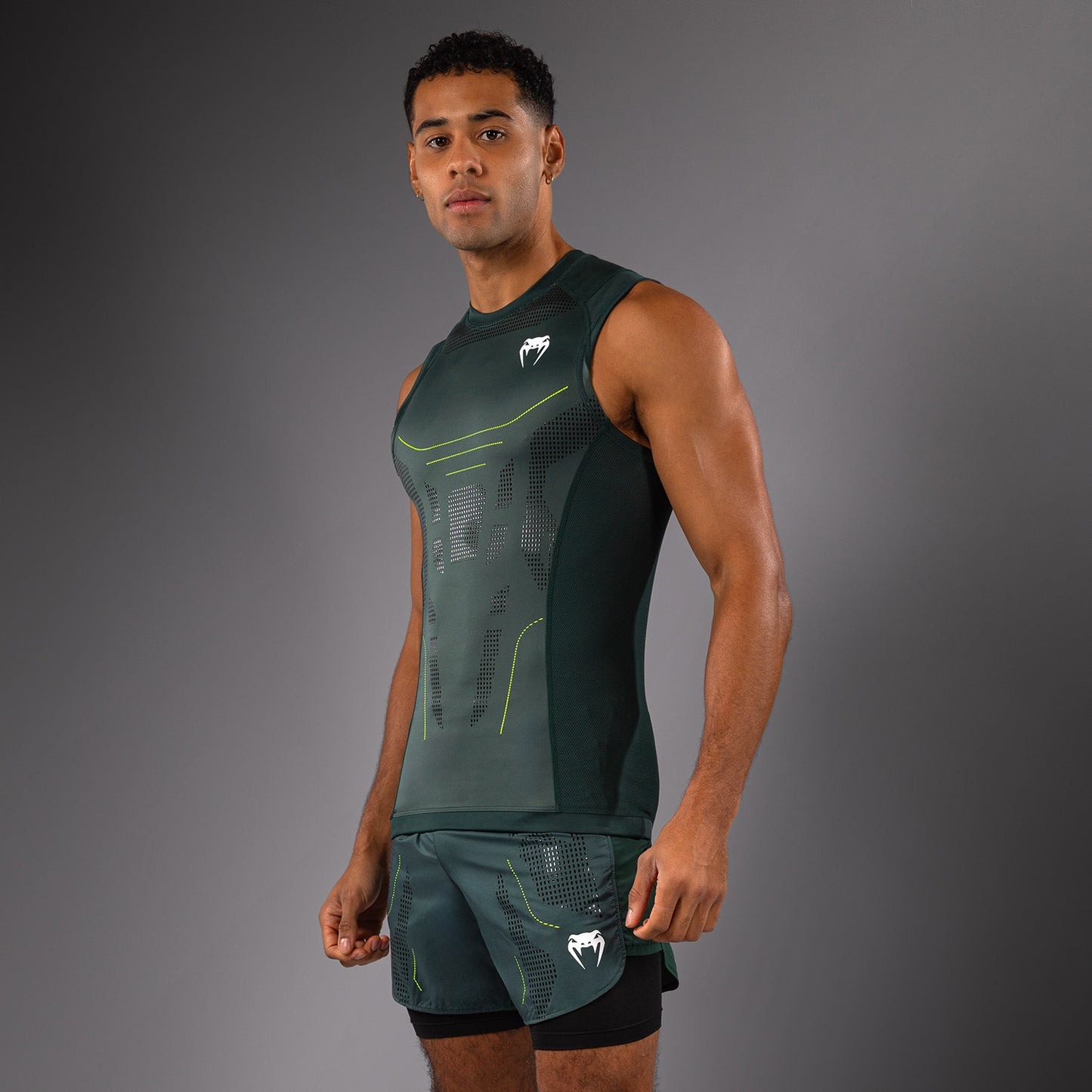 Venum Technical 3.0 Mouwloos Rashguard - Bosgroen
