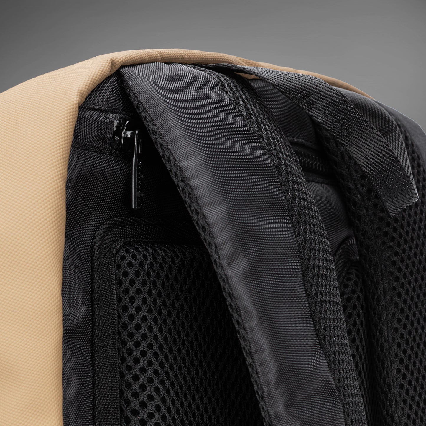 Venum Evo 2 Rugzak (20-25L) – Zwart/Zand