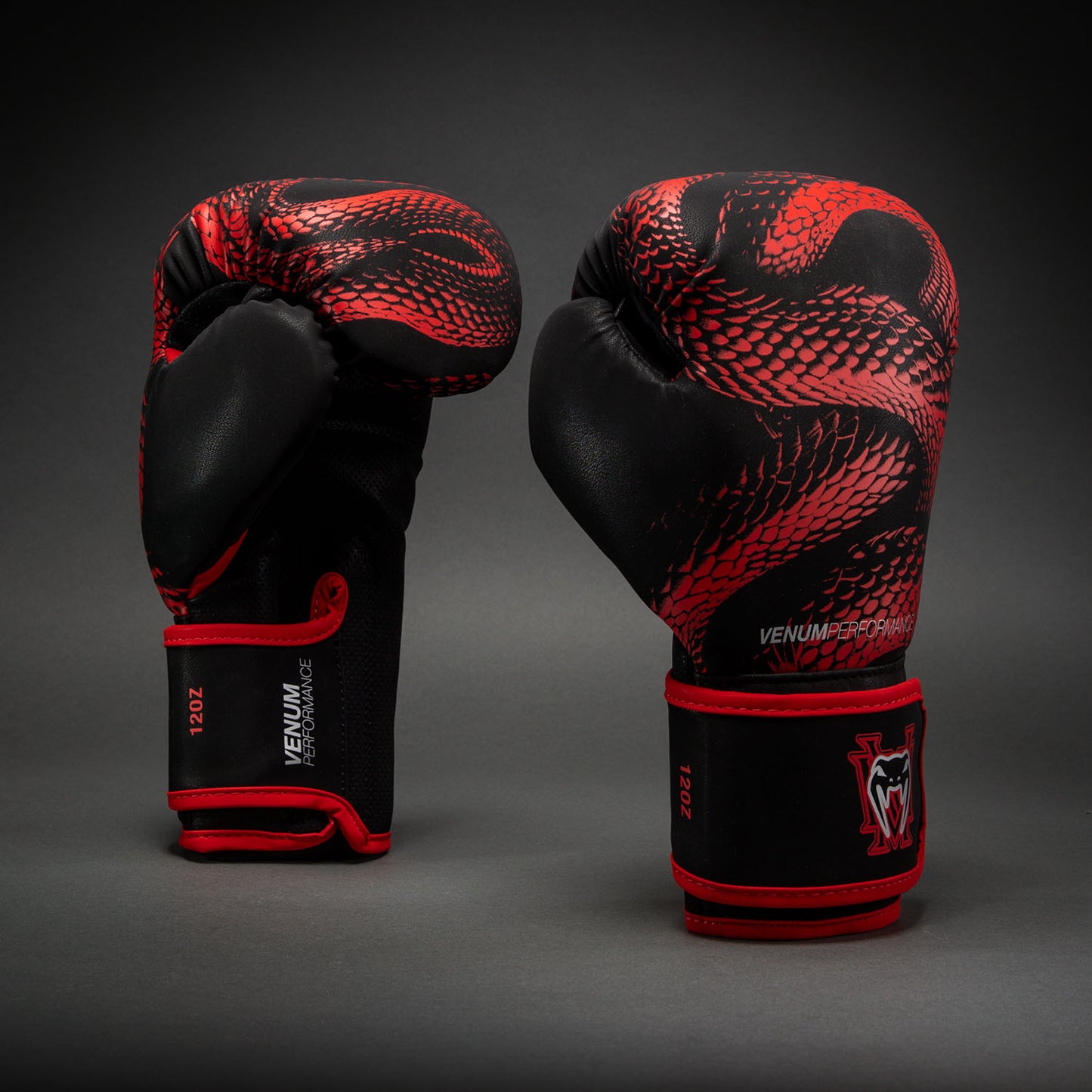 Venum Matupa Bokshandschoenen - Zwart/Rood/Zilver