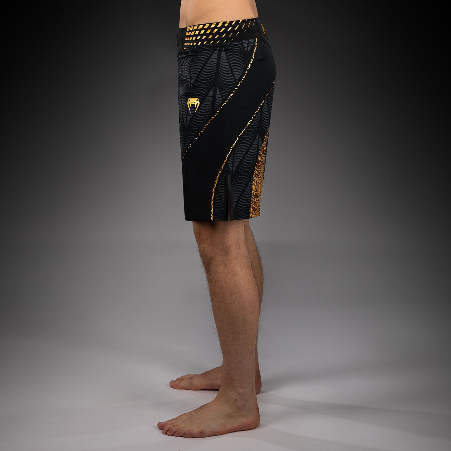 UFC Zenith by Venum Authentic Fight Night Long Fit Fight Short Heren - Champion