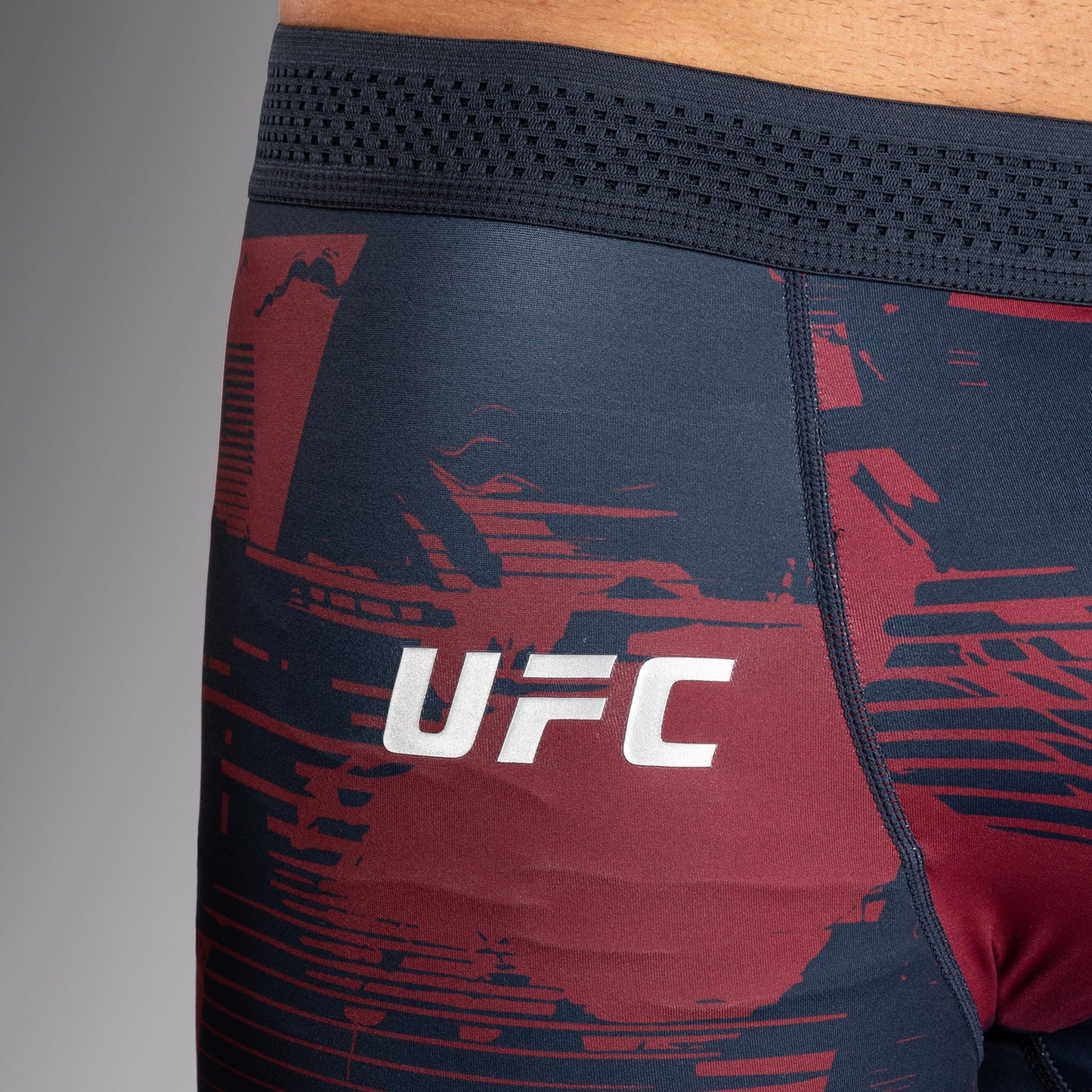 UFC Zenith by Venum Authentic Fight Week Performance Vale Tudo Short Heren - Marineblauw/Bordeauxrood/Zilver
