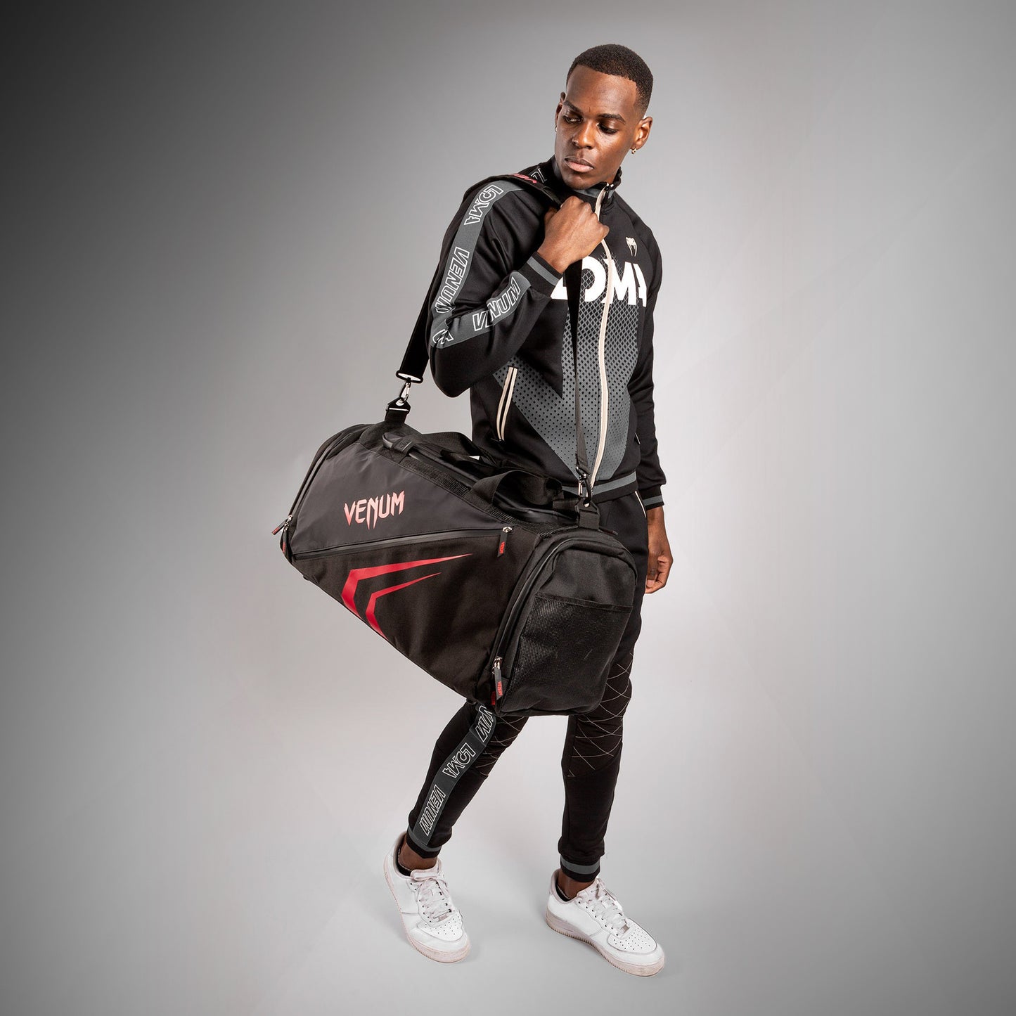 Venum Trainer Lite Evo Sporttassen (48L) – Zwart/Rood