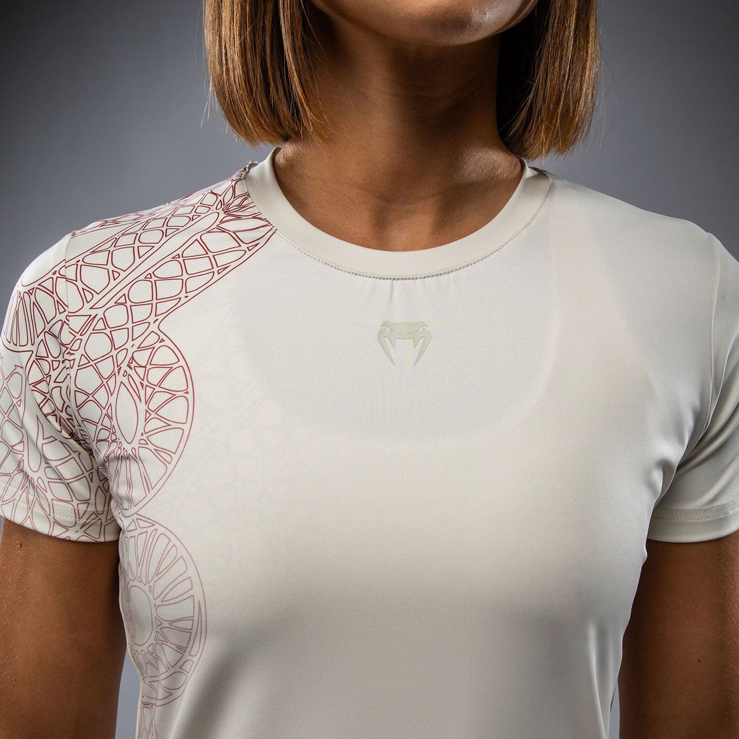 Venum Serpenti Women’s Dry-Tech T-shirt – Ivoor/Bordeaux