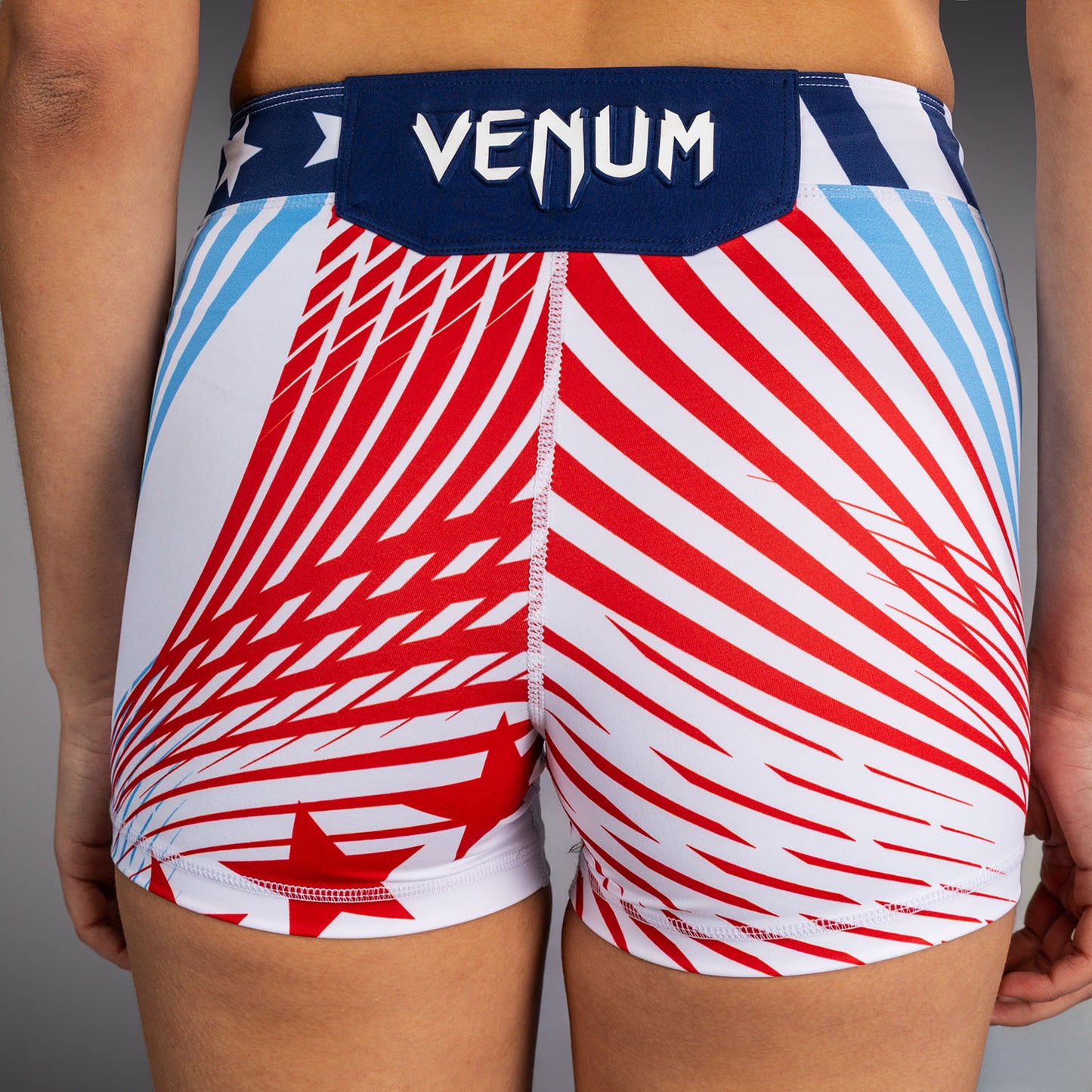 Official UFC Freedom 250 by Venum Authentic Vale Tudo Shorts Short Fit voor dames - Wit