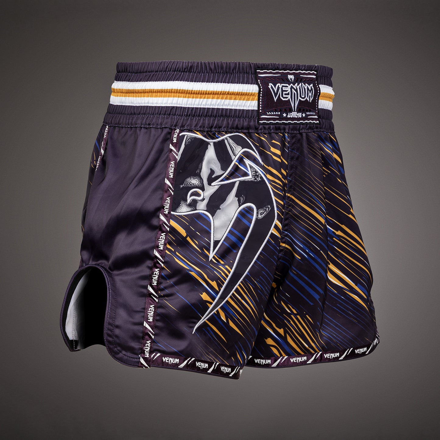 Venum Giant Muay Thai broekje - Donker Paars