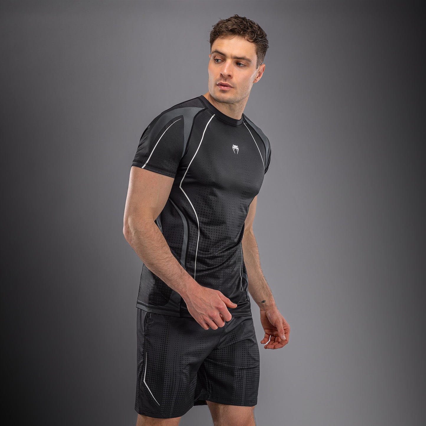 Venum Stealth Dry Tech T-shirt – Zwart/Wit