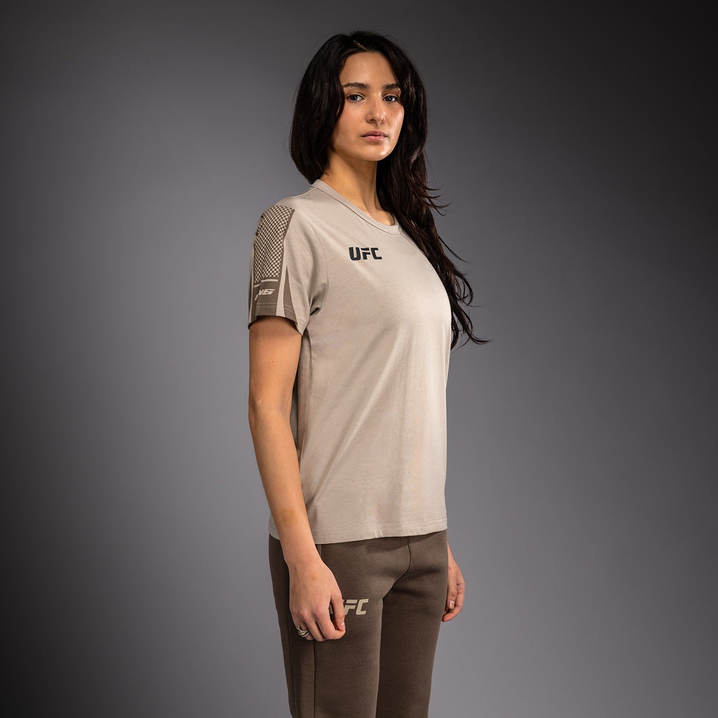 Venum UFC Unity by Venum Authentic Fight Week Dames T-shirt met Korte Mouwen - Zand