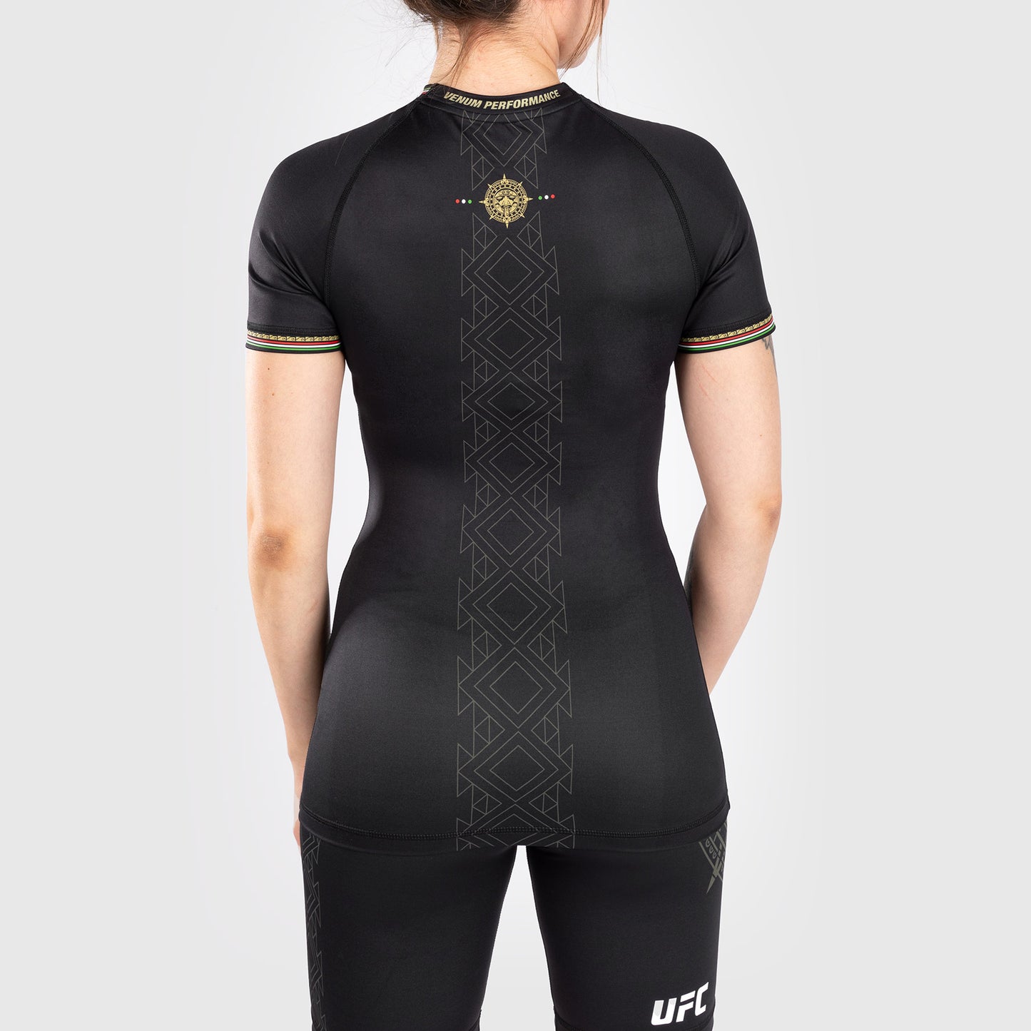 Noche UFC by Venum Authentic Fight Night Performance Rashguard met korte mouwen voor dames, zwart