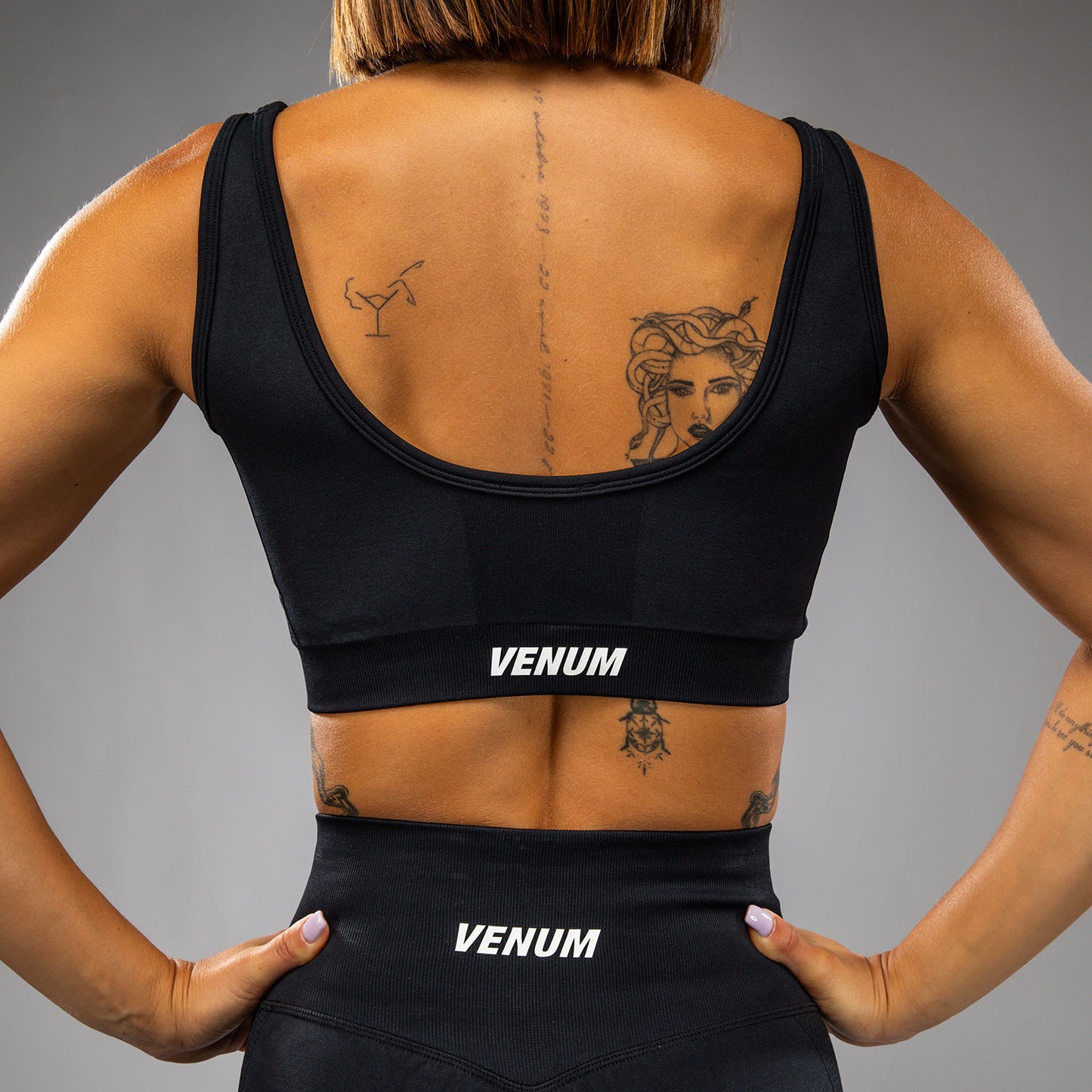Venum Sculpt Lange Sportbeha – Zwart/Wit