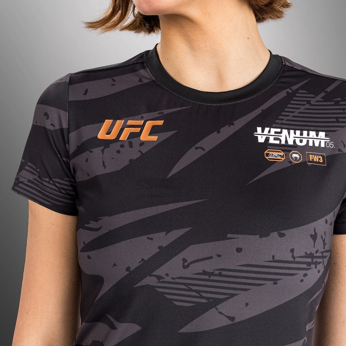 UFC Adrenaline By Venum Fight Week Dry-Tech T-Shirt Voor Vrouwen - Urban Camo