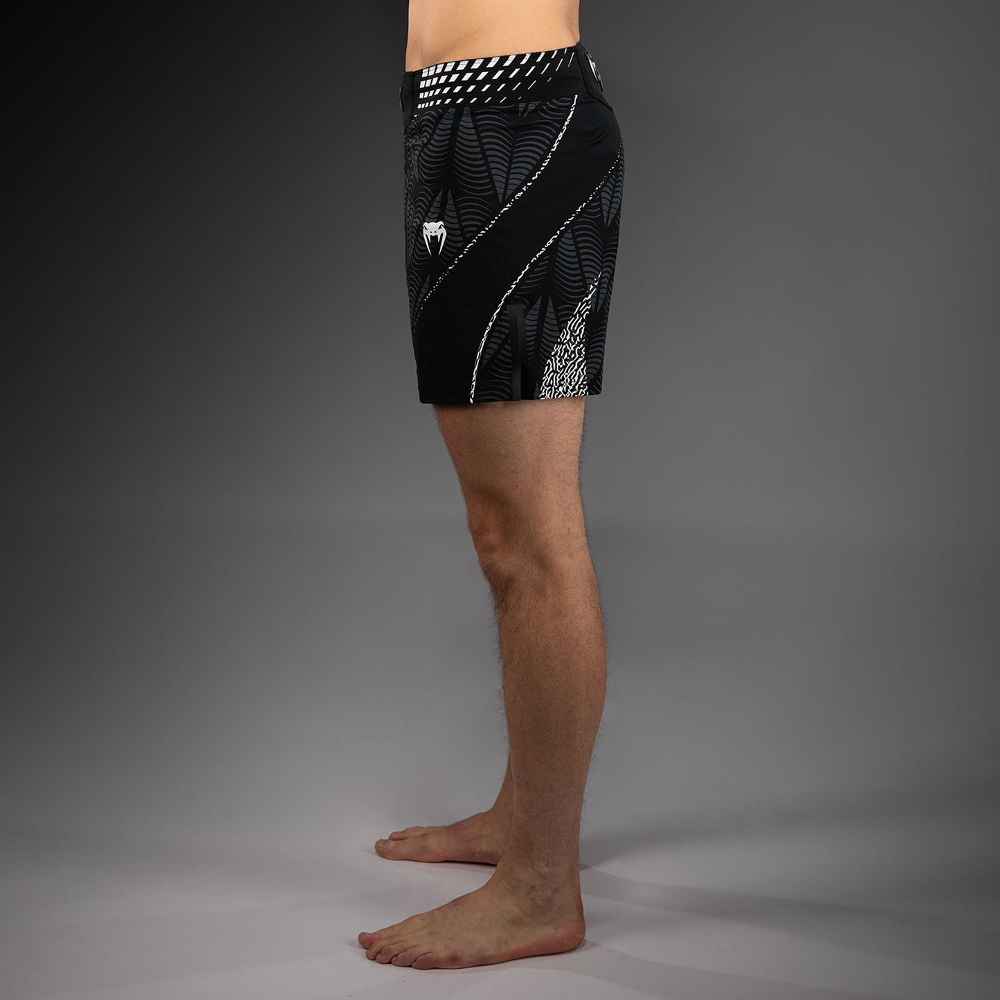 UFC Zenith by Venum Authentic Fight Night Short Fit Fight Short Heren - Zwart
