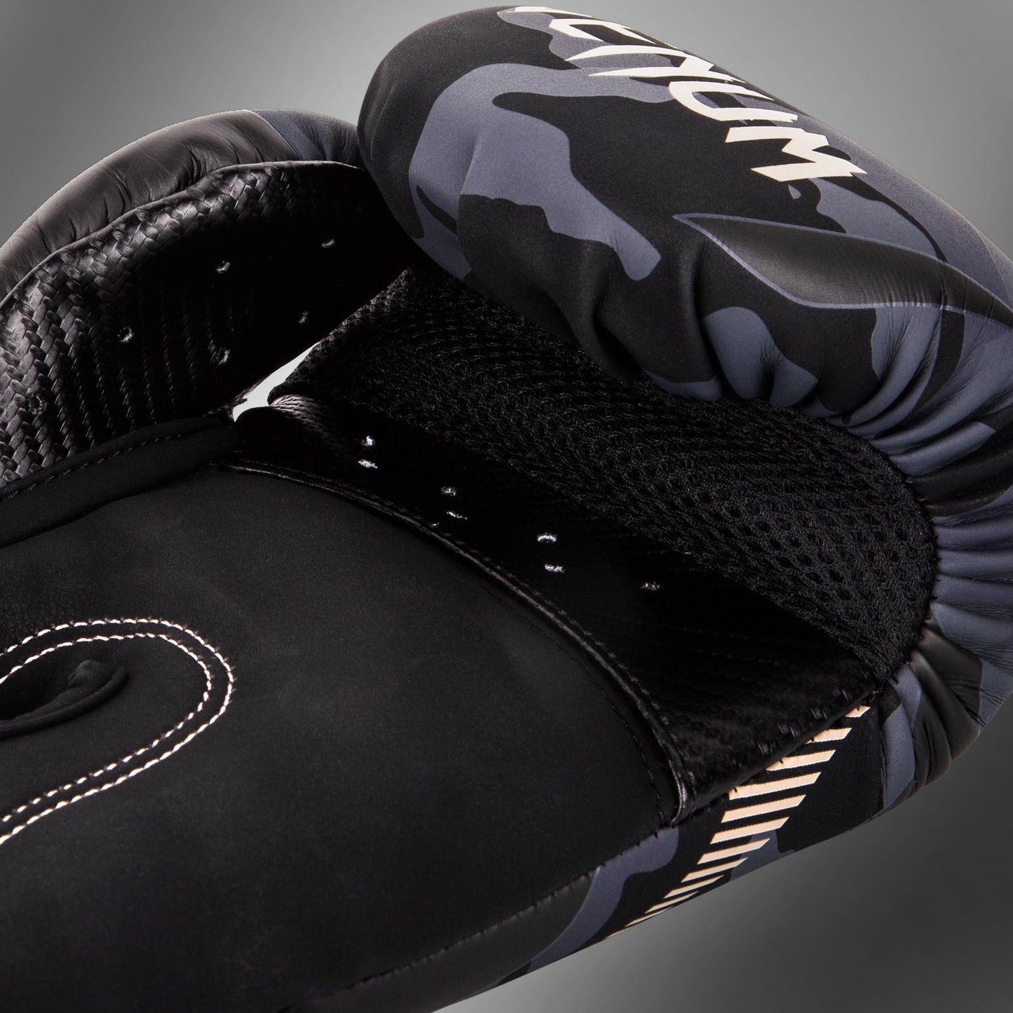 Venum Impact Bokshandschoenen - Donkercamouflage/Zandkleurig