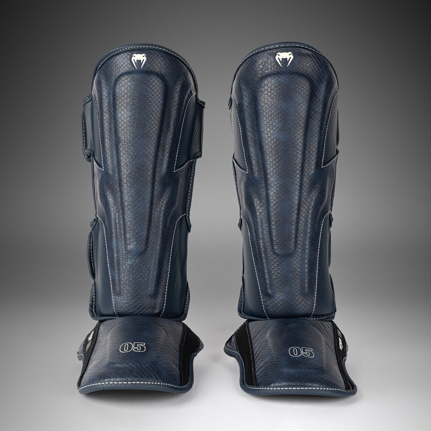 Venum Impact Evo Scales Scheenbeschermers – Middernachtblauw