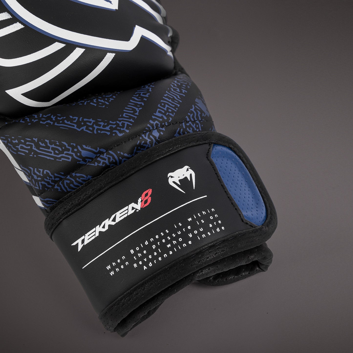Venum x TEKKEN 8 - Jin Kazama Sparring Handschoenen - Blauw/Zwart/Wit