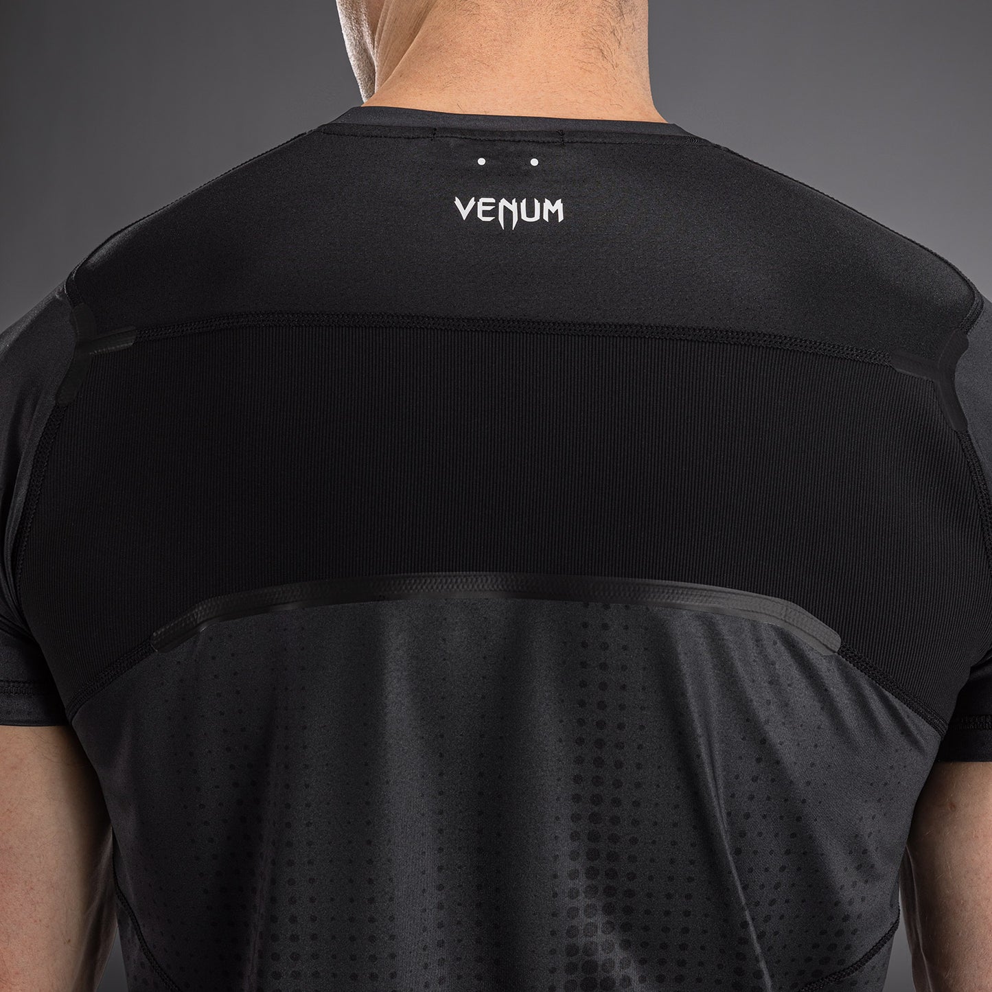 Venum Stealth Dry Tech T-shirt – Zwart/Wit