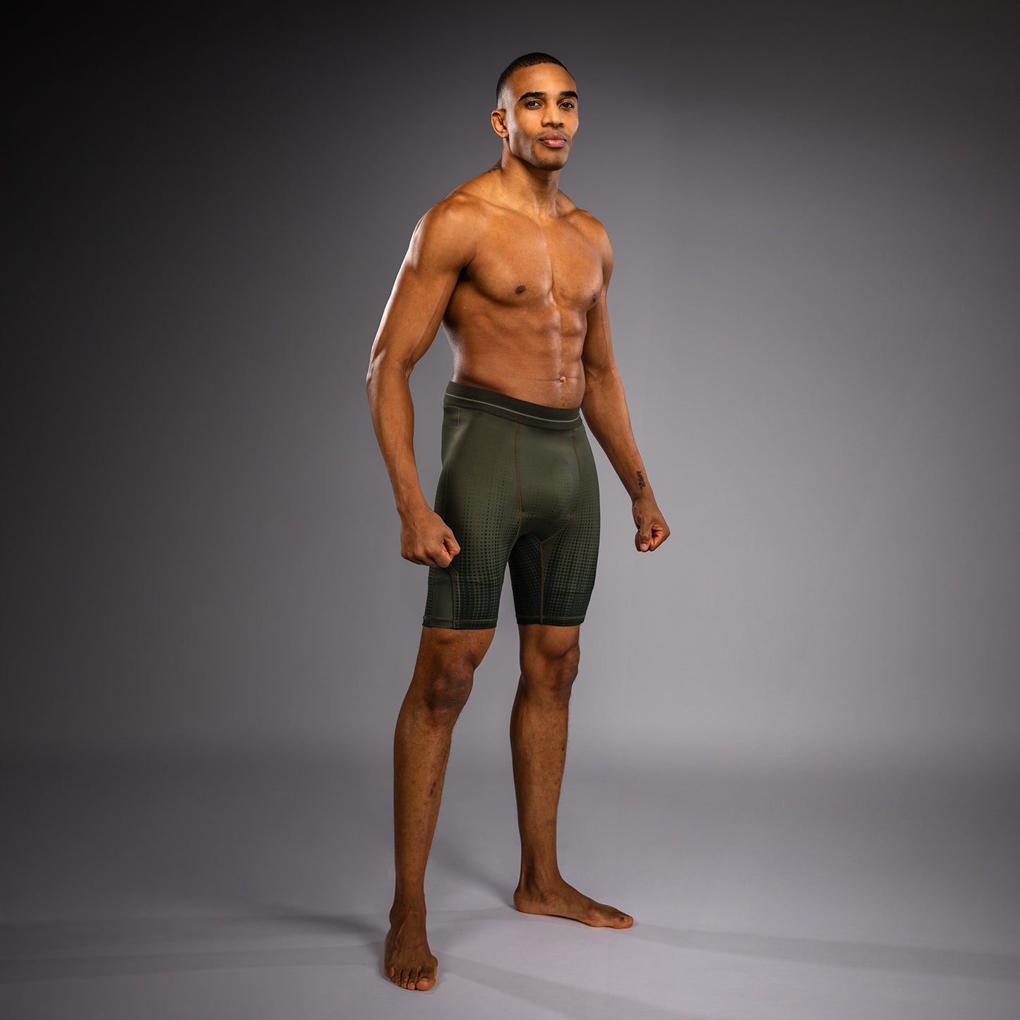 Venum Stealth Vale Tudo Compressieshort – Kaki/Donkergroen